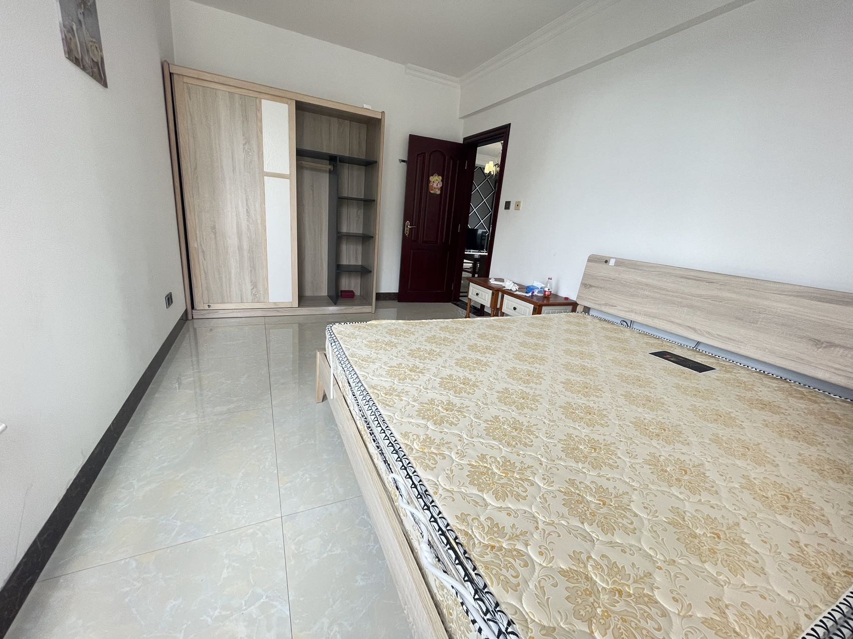 海阔天空-国瑞城二期(雅仕苑) 2室2厅1卫 225.0万 海阔天空-国瑞城二期(雅仕苑) 2室2厅1卫 225.0万客厅