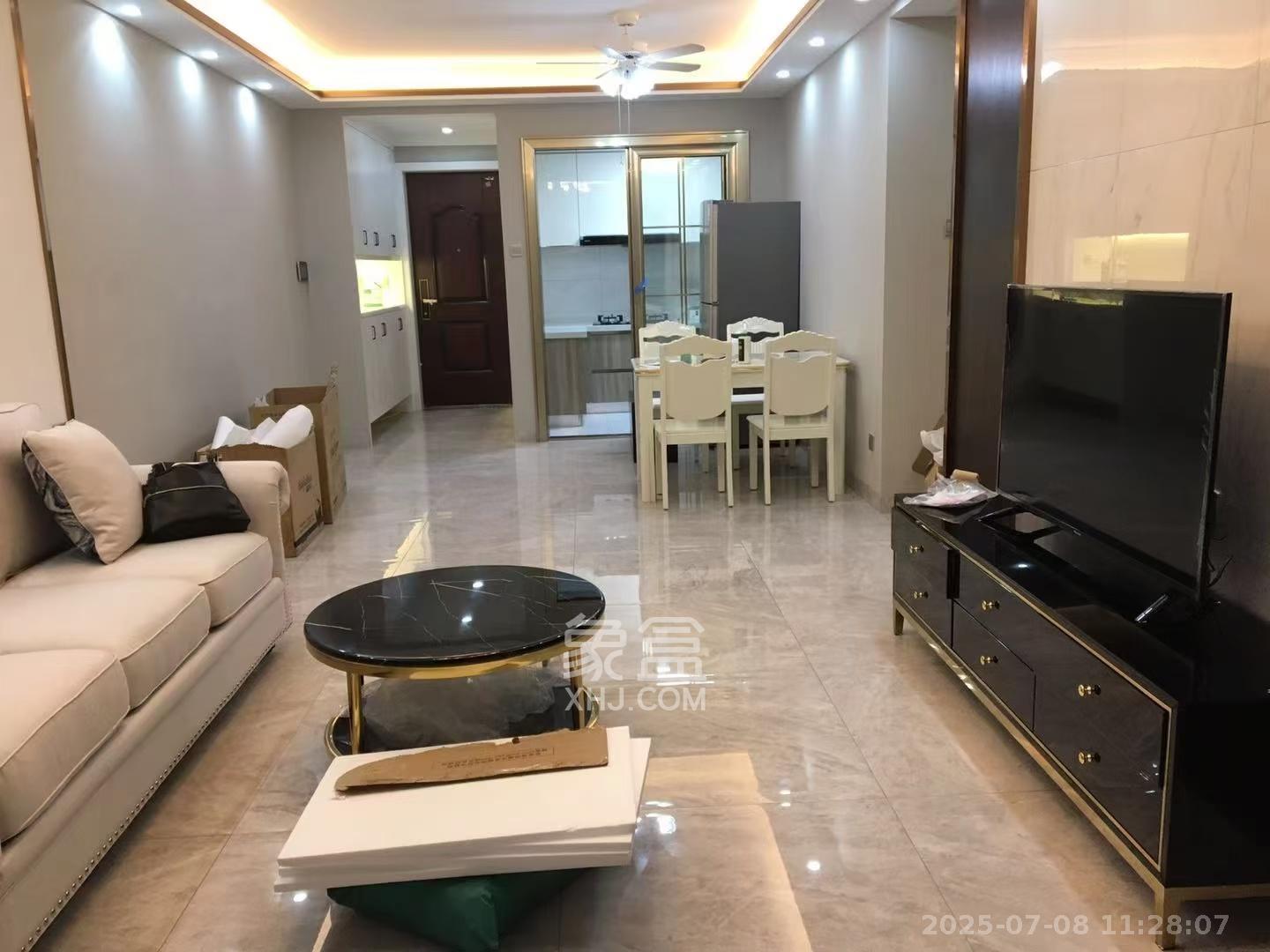 卓越浅水湾  3室2厅2卫   3200.00元/月室内图