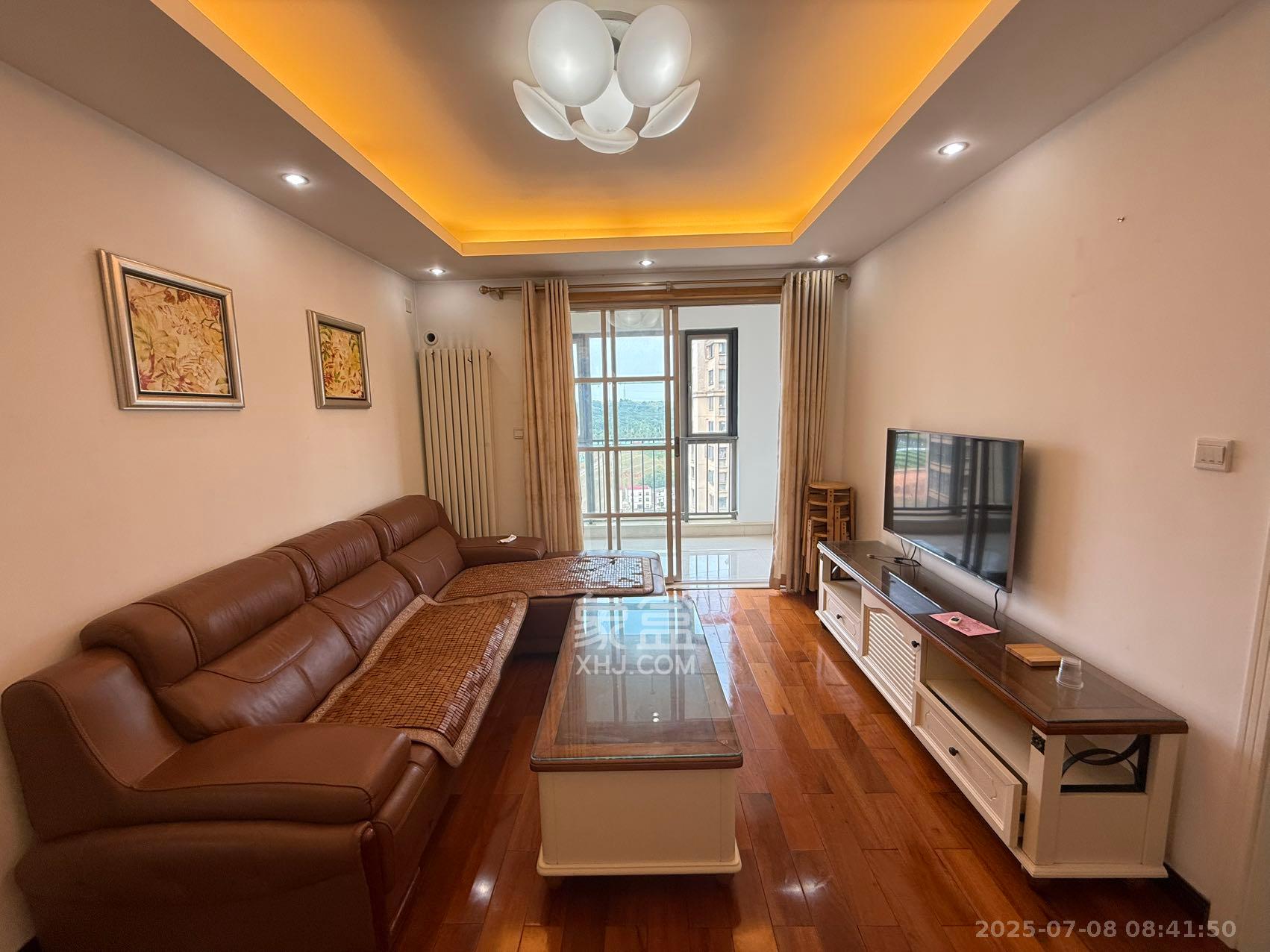 怡海星城  3室2厅1卫    1800.0元/月室内图