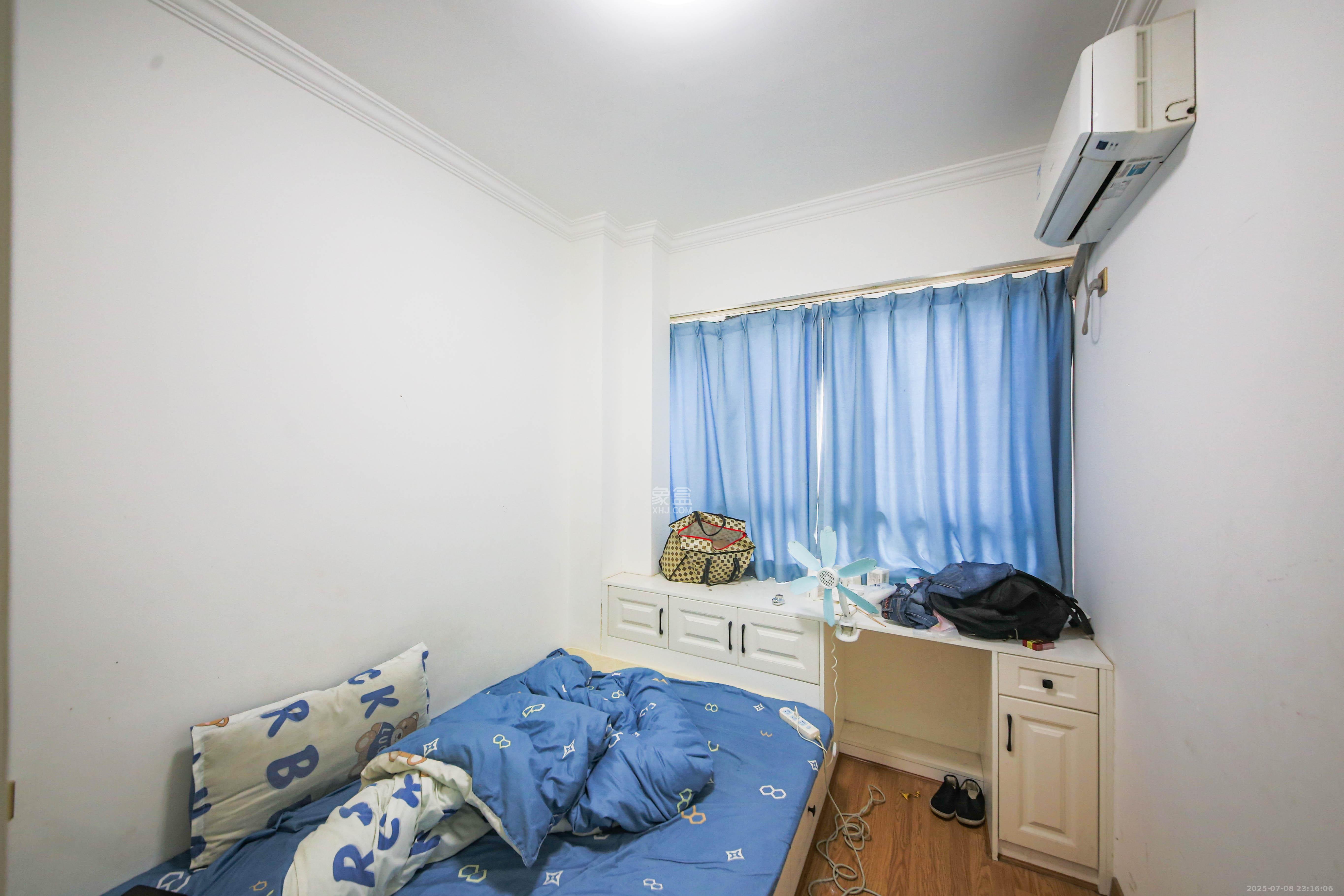 中南红领邦（红星嘉和苑）  3室2厅2卫    75.0万卧室