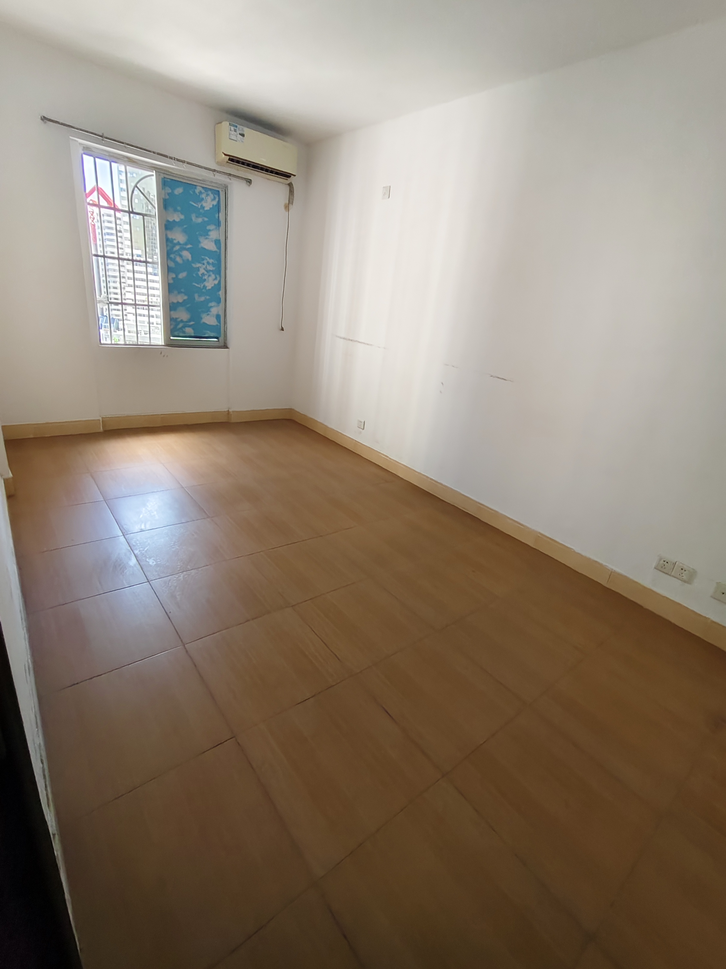 富豪大厦(富豪花园) 2室2厅2卫 2000.0元/月 富豪大厦(富豪花园) 2室2厅2卫 2000.0元/月室内图