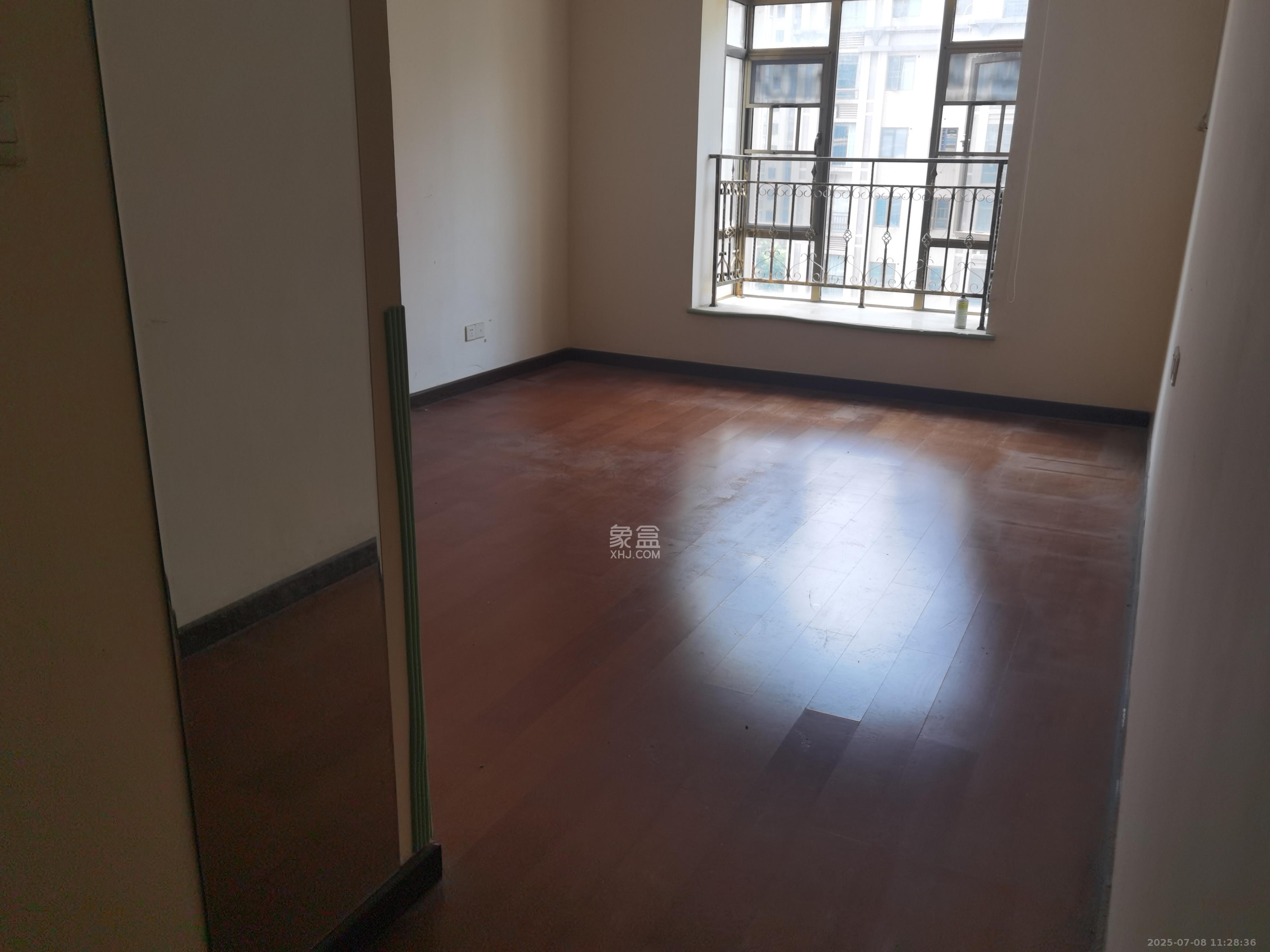 江山帝景雅典 4室2厅2卫 3200.0元/月 江山帝景雅典 4室2厅2卫 3200.0元/月室内图