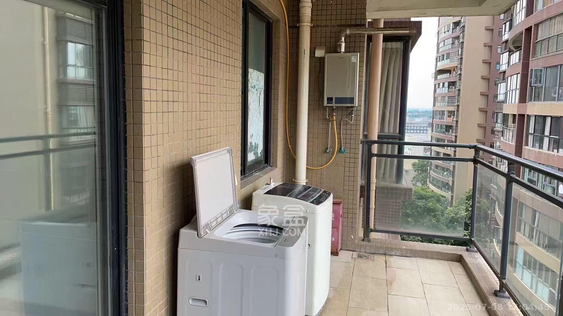 碧桂园公园壹号(凯怡茗苑)  1室3厅2卫    2500.0元/月 碧桂园公园壹号(凯怡茗苑)  1室3厅2卫    2500.0元/月室内图