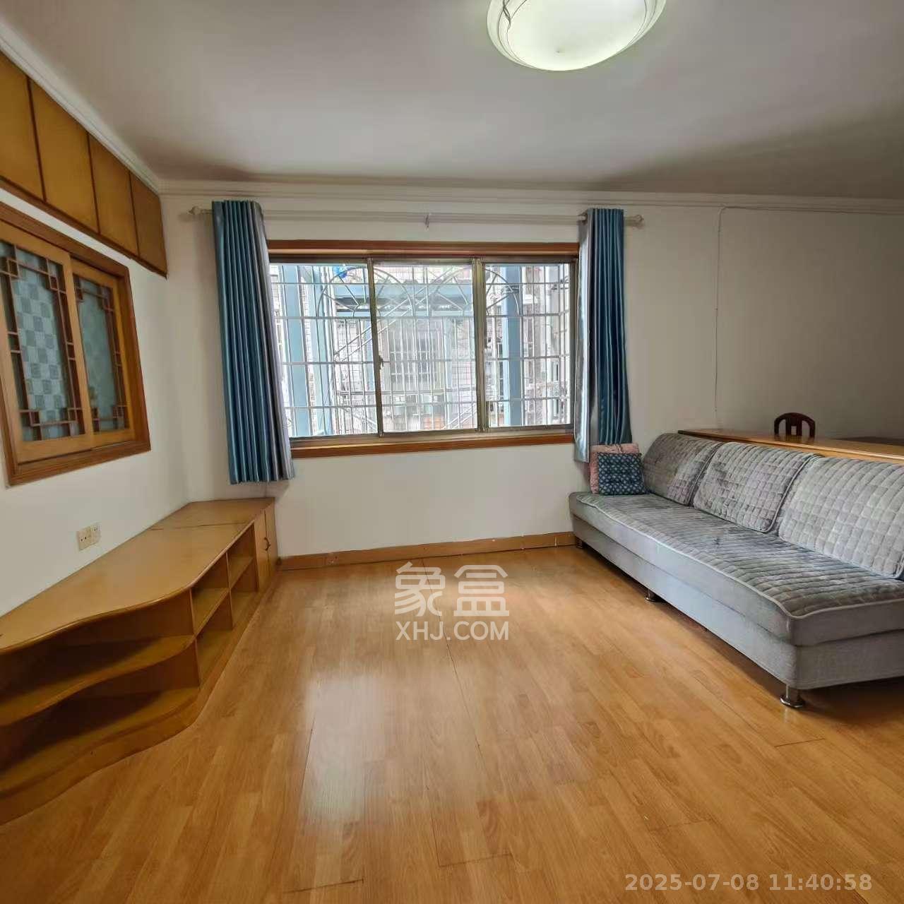 省工行家属楼 2室2厅1卫 2200.0元/月 省工行家属楼 2室2厅1卫 2200.0元/月室内图