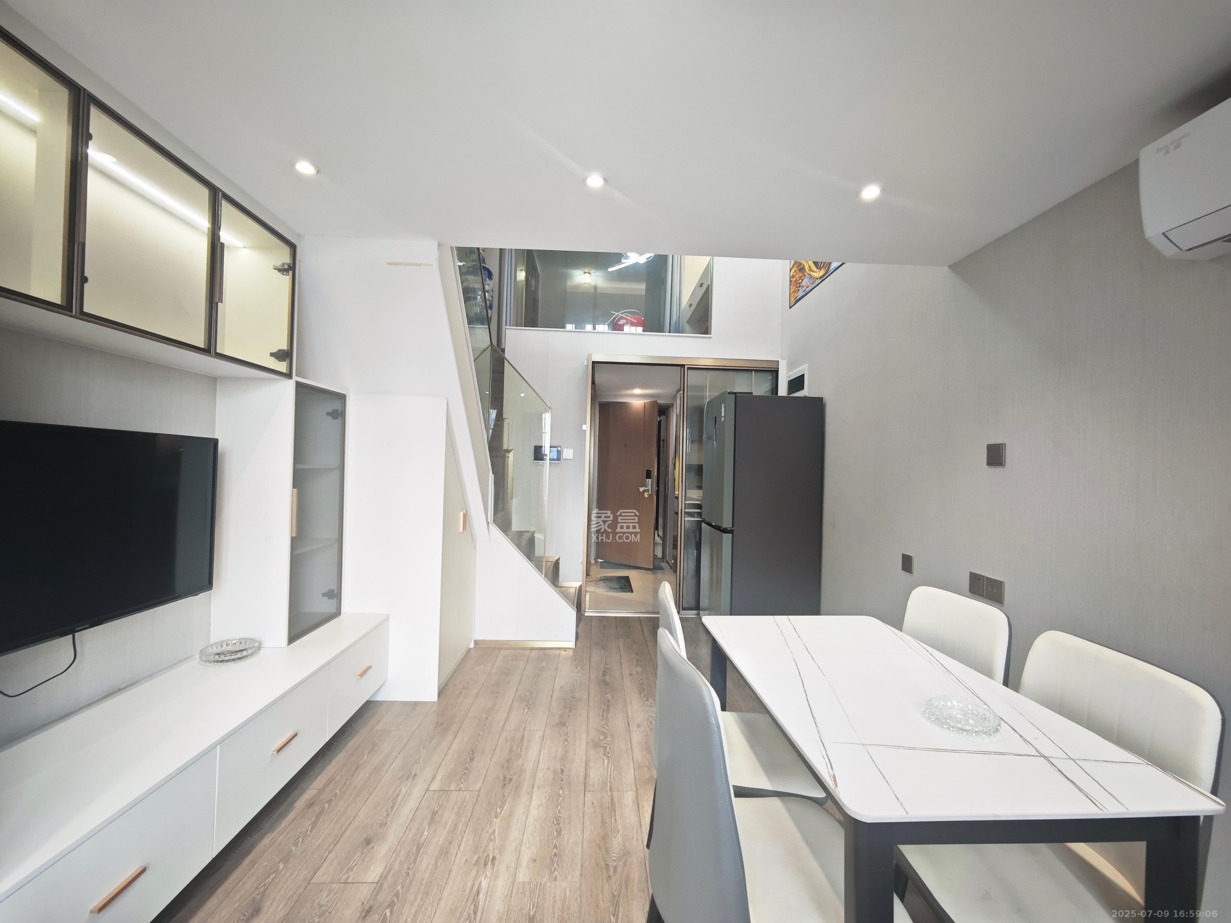 华远海蓝郡  1室0厅0卫    1500.0元/月 华远海蓝郡  1室0厅0卫    1500.0元/月室内图1