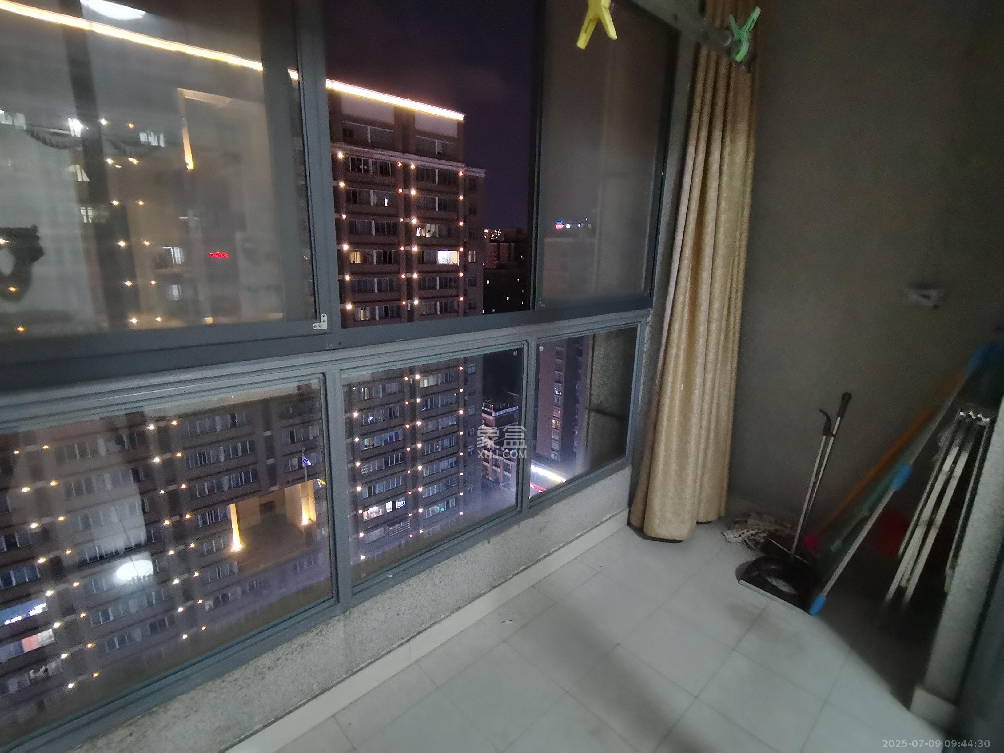 西子一间  1室0厅1卫   2000.00元/月室内图