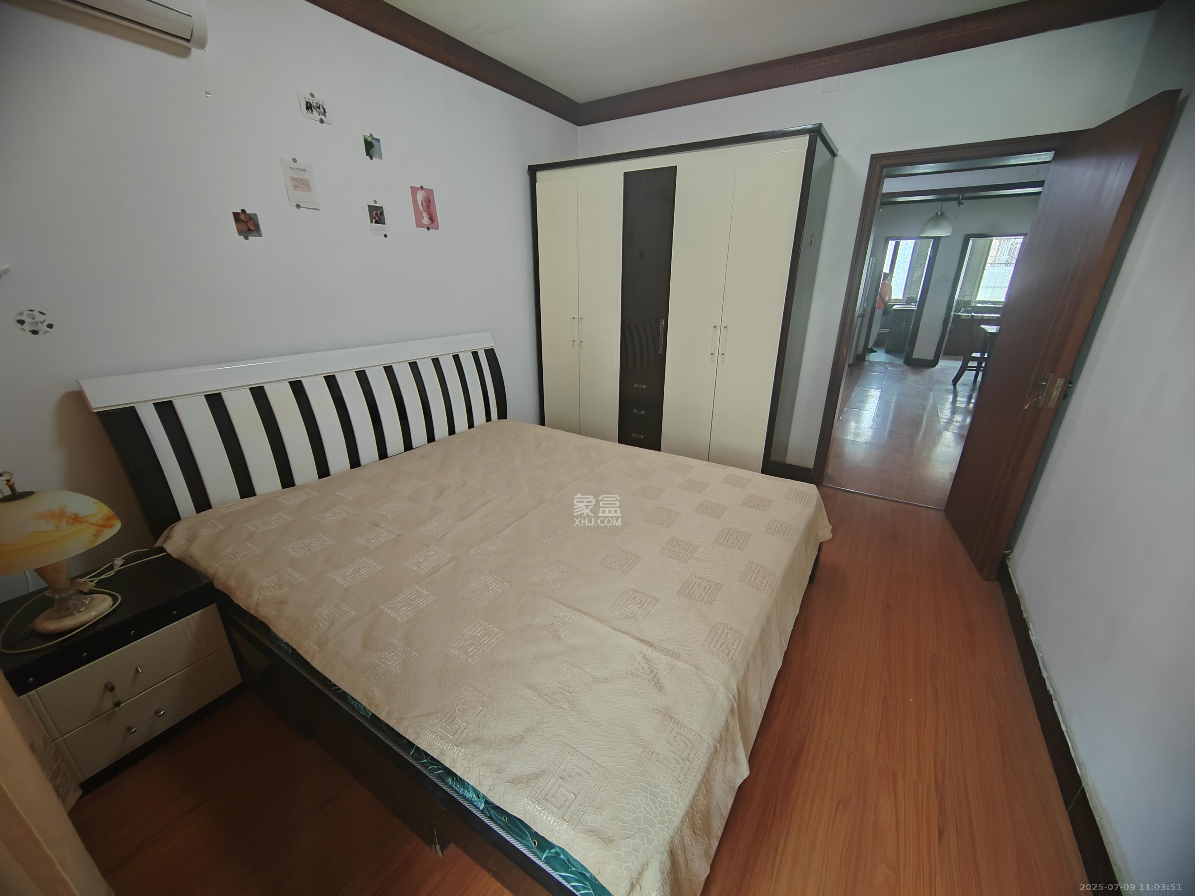 红花坡社区  2室2厅1卫   1400.00元/月室内图