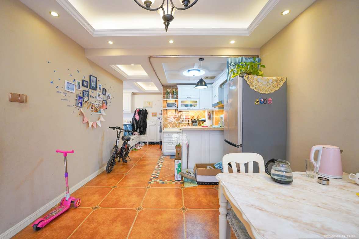 凯富漫城  3室2厅1卫    1400.0元/月 凯富漫城  3室2厅1卫    1400.0元/月室内图