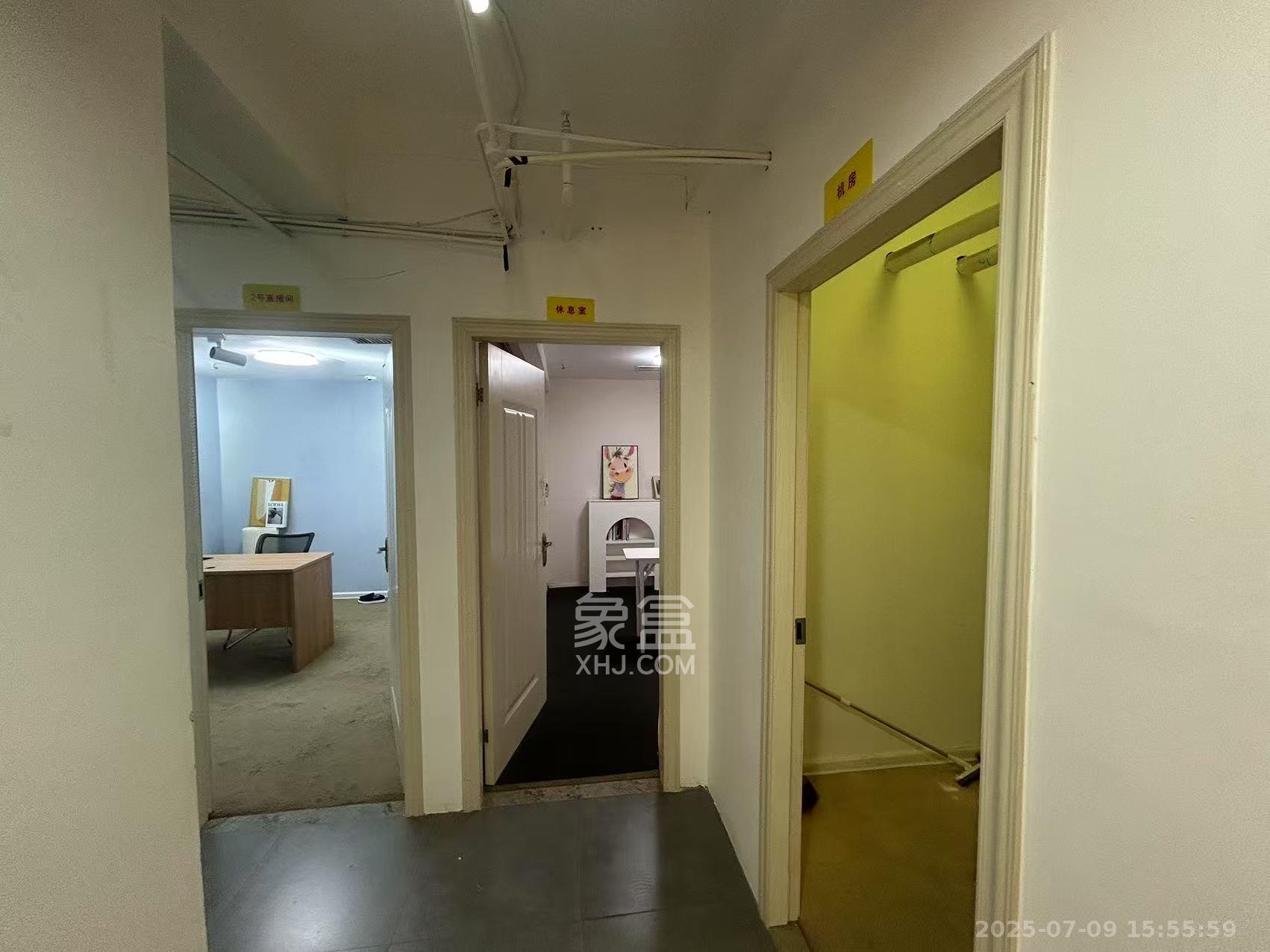 蓝湾国际广场 1室1厅1卫 3000.0元/月 蓝湾国际广场 1室1厅1卫 3000.0元/月室内图