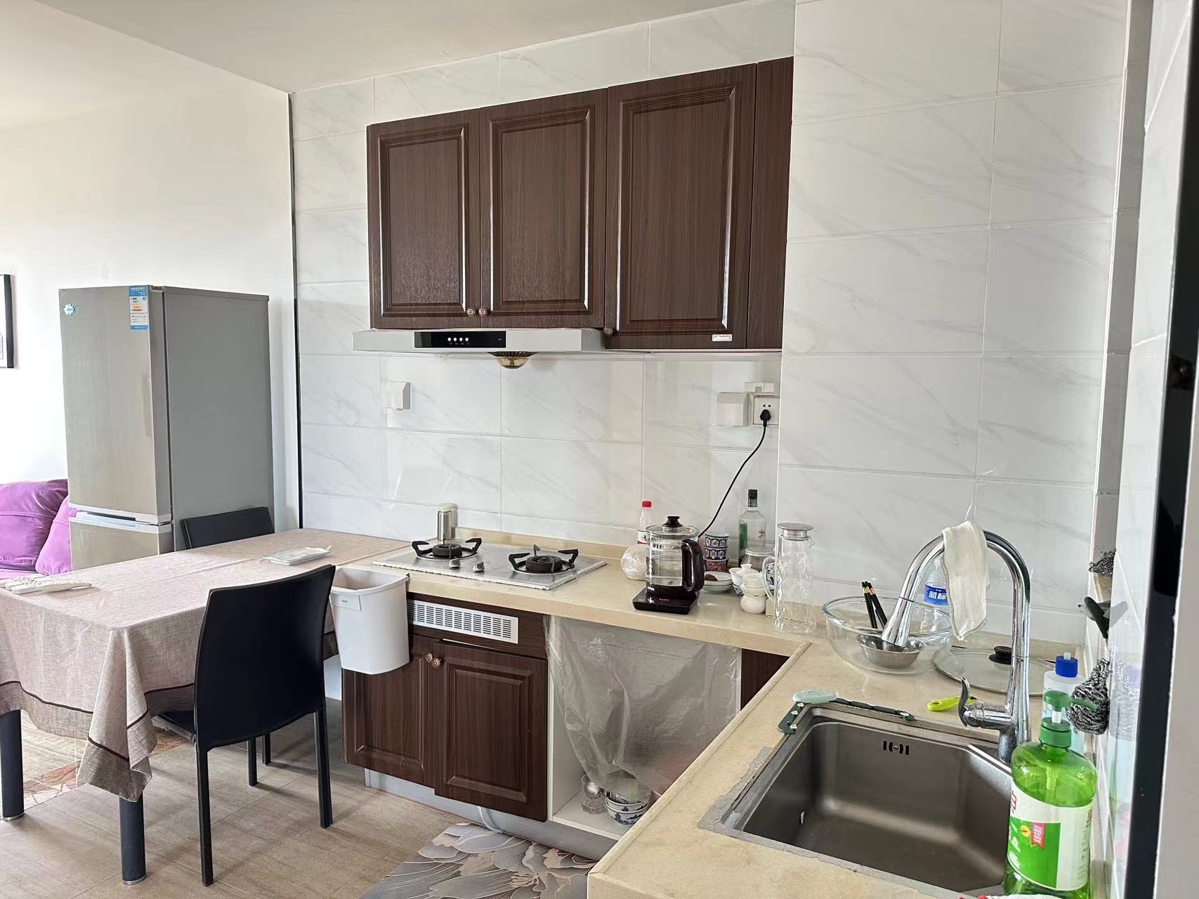 碧桂园一、二期(中央首府)  2室1厅1卫    2200.0元/月 碧桂园一、二期(中央首府)  2室1厅1卫    2200.0元/月室内图