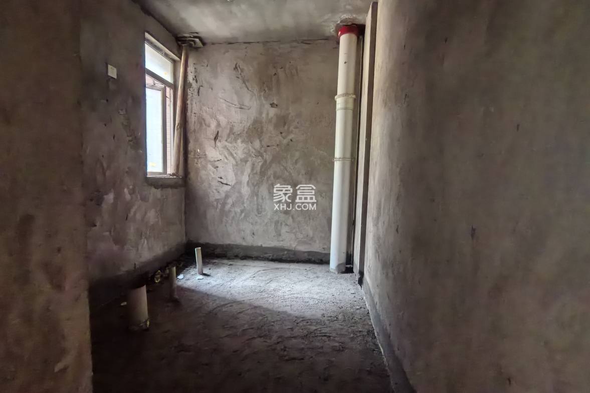 南苑上和一期 4室2厅2卫 80.0万 南苑上和一期 4室2厅2卫 80.0万客厅