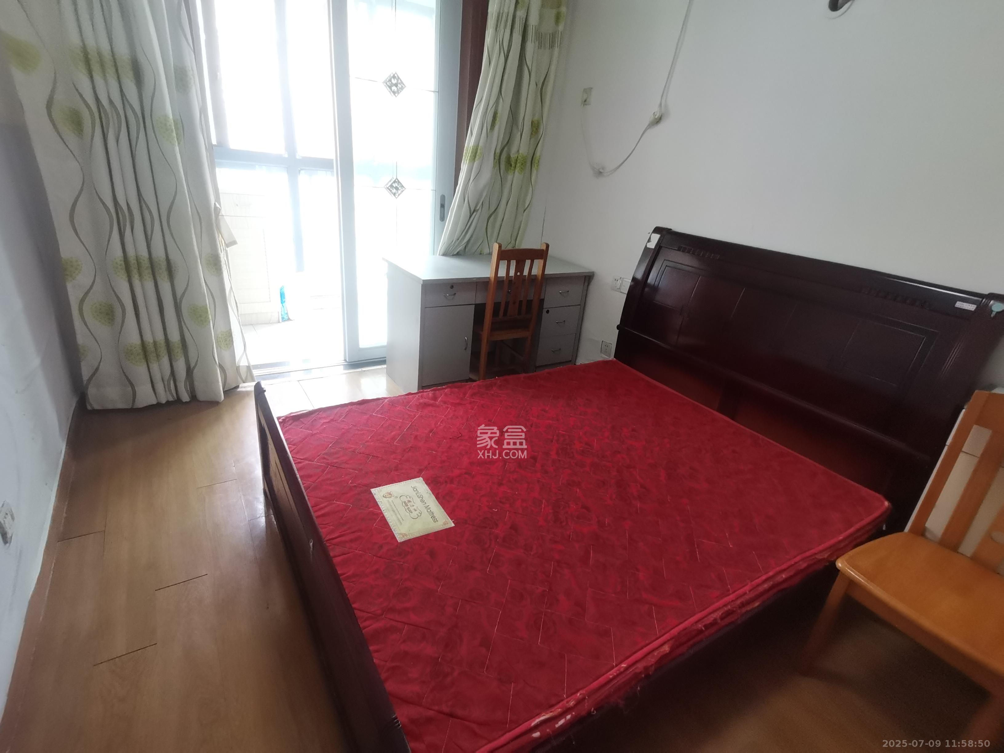 西子湖畔沃府  4室2厅2卫   2800.00元/月室内图