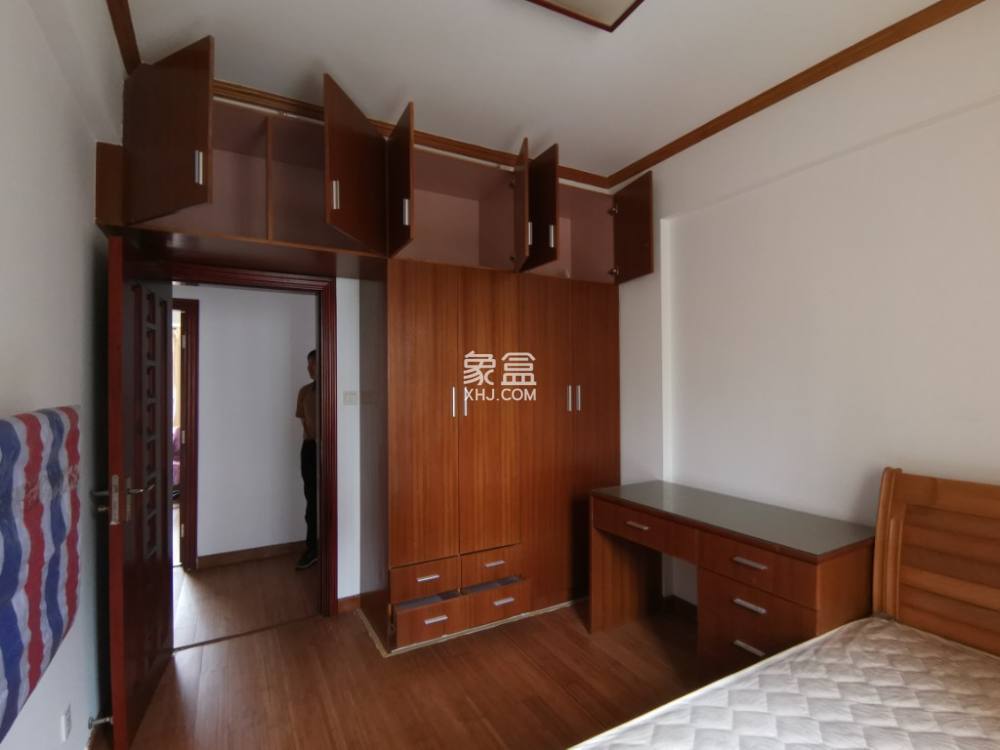 水岸珈蓝  3室2厅2卫   2600.00元/月室内图
