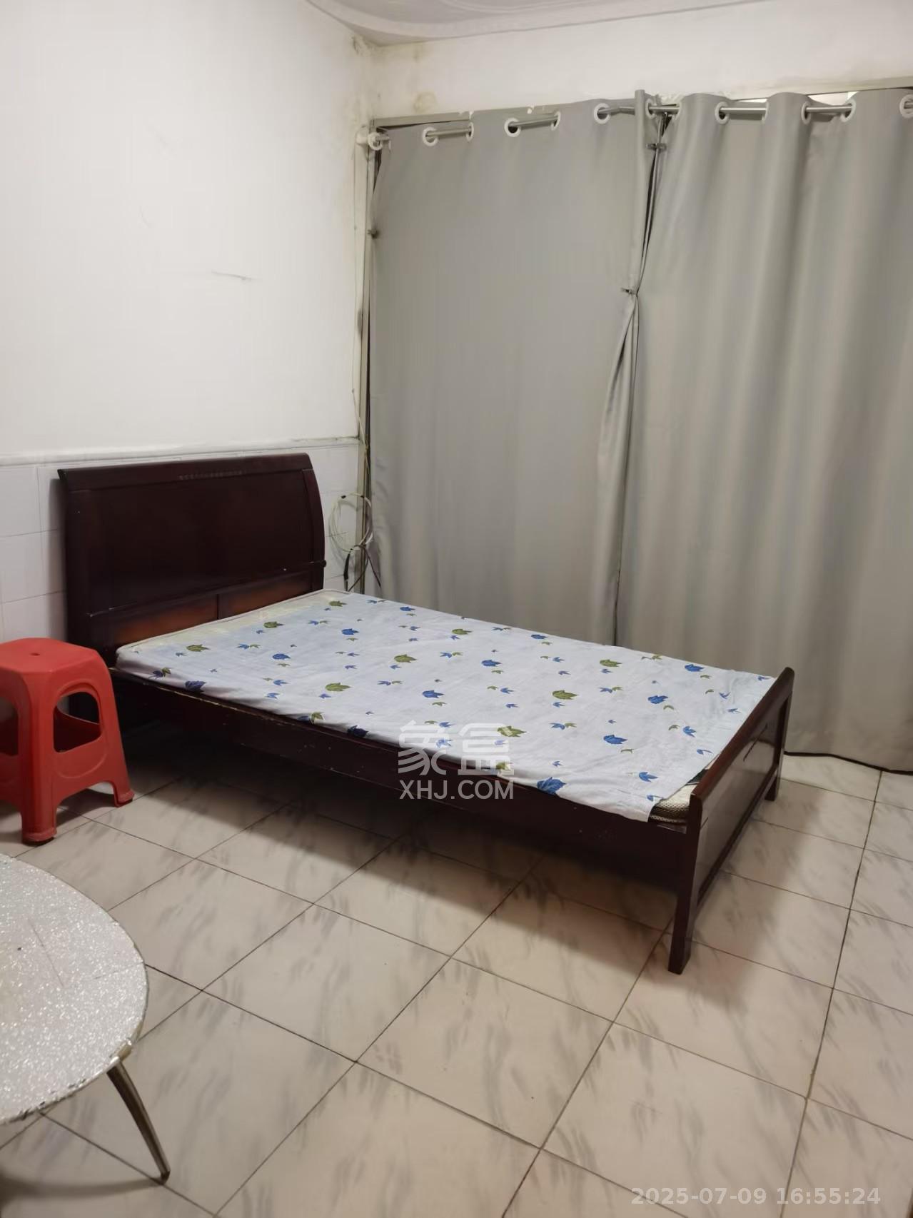 望月湖小区八片 2室2厅1卫 2200.00元/月 望月湖小区八片 2室2厅1卫 2200.00元/月室内图