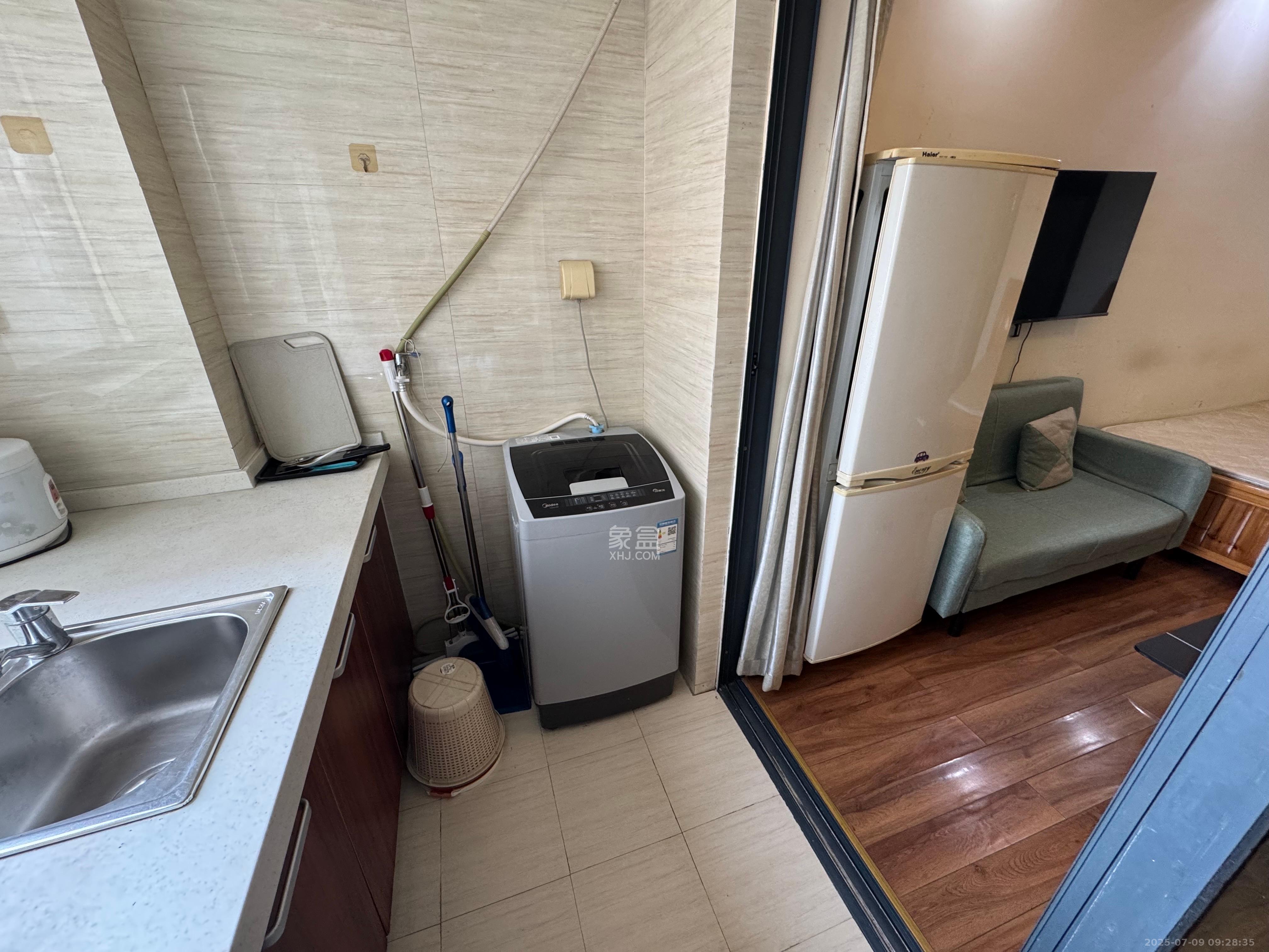 中建木莲工社 1室1厅1卫 1200.0元/月 中建木莲工社 1室1厅1卫 1200.0元/月室内图