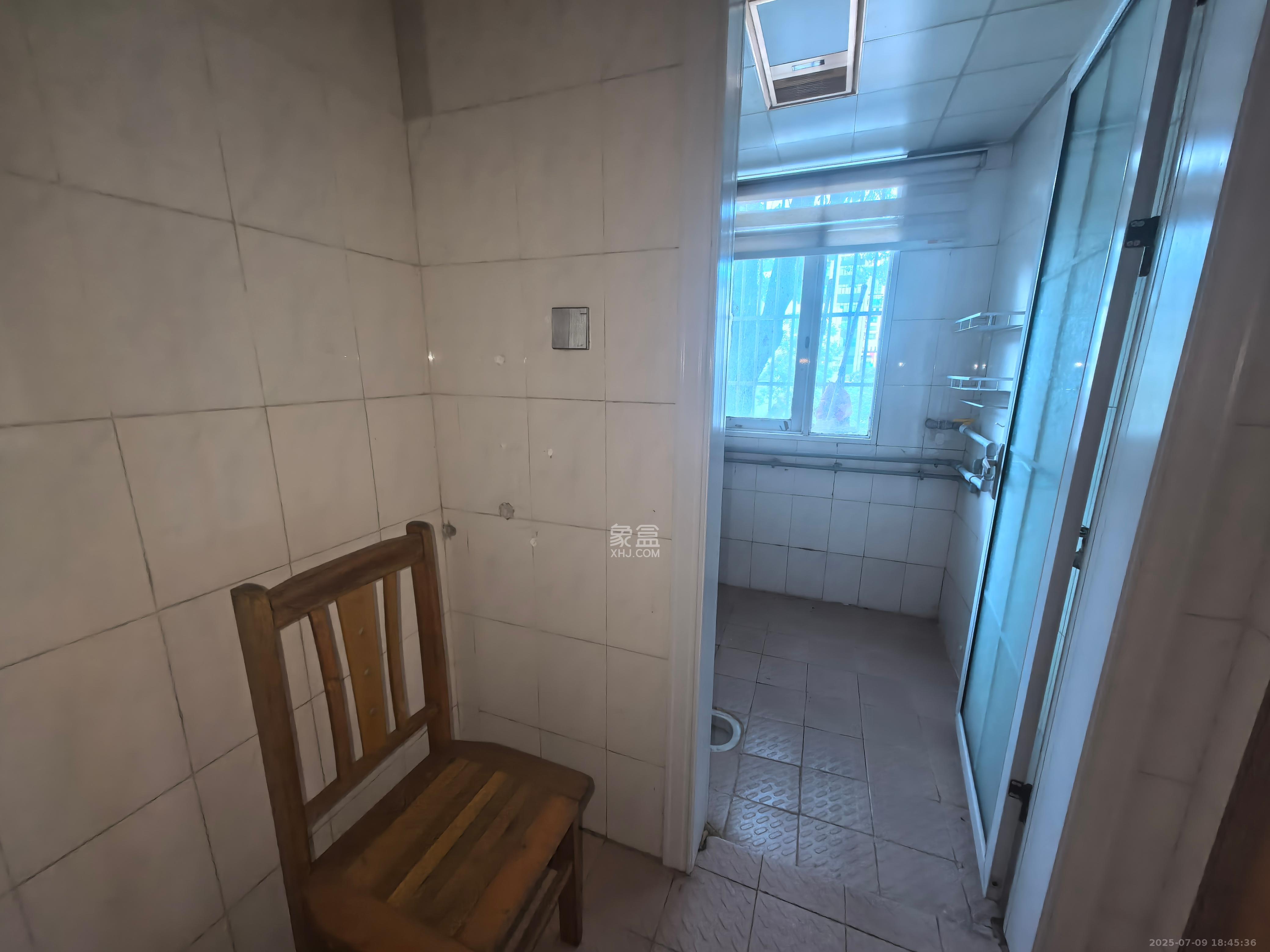 长沙市公共汽车总公司 2室1厅1卫 1400.0元/月 长沙市公共汽车总公司 2室1厅1卫 1400.0元/月室内图