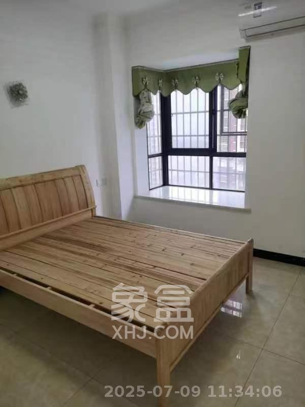 山水湾  1室2厅2卫   2400.00元/月室内图