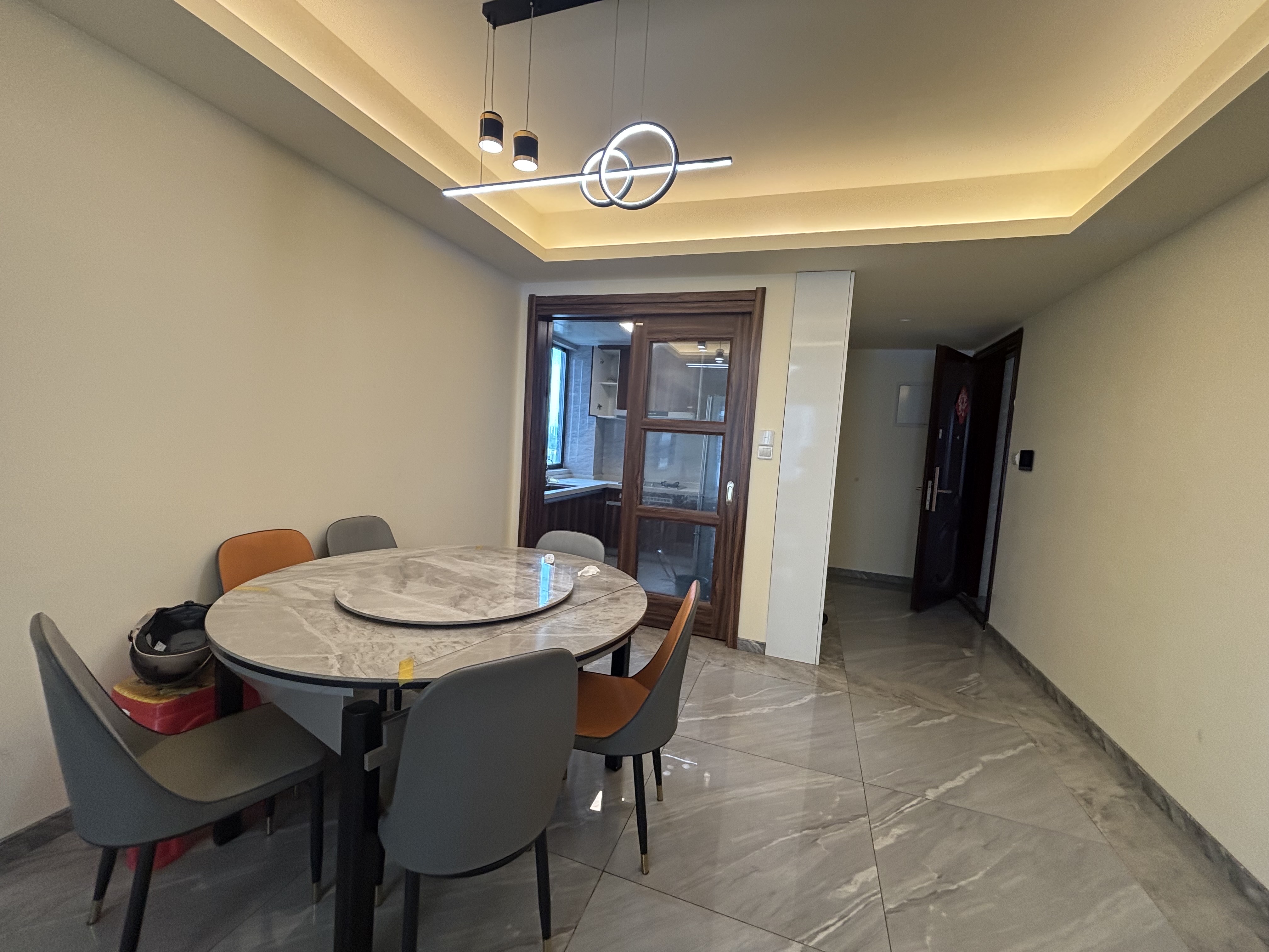 碧桂园翘楚棠  4室2厅2卫    1600.0元/月室内图