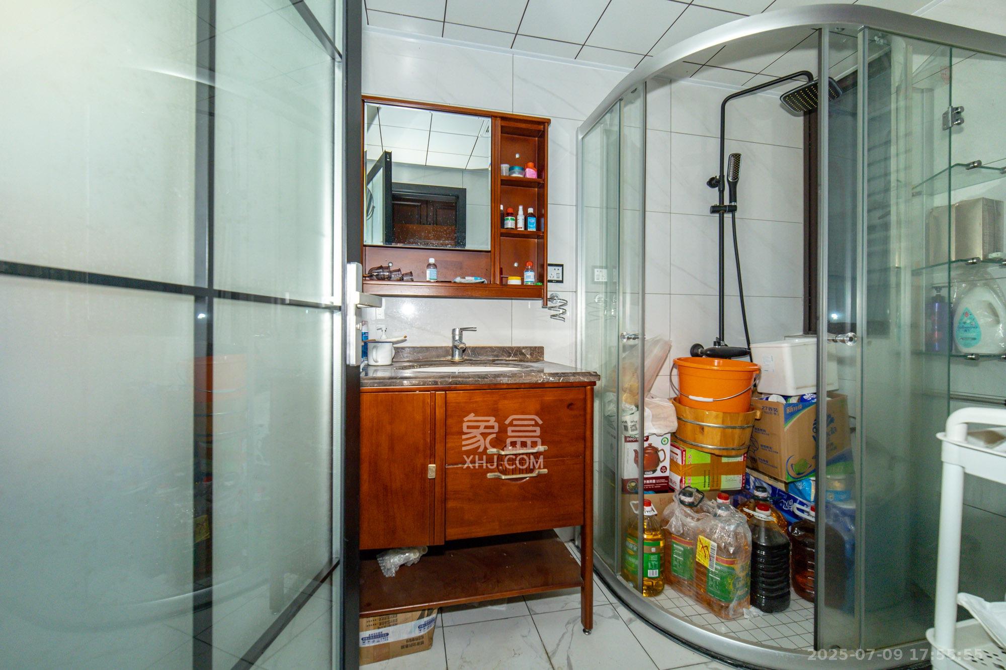 国泰九龙湾  3室2厅2卫    108.0万 国泰九龙湾  3室2厅2卫    108.0万卫生间