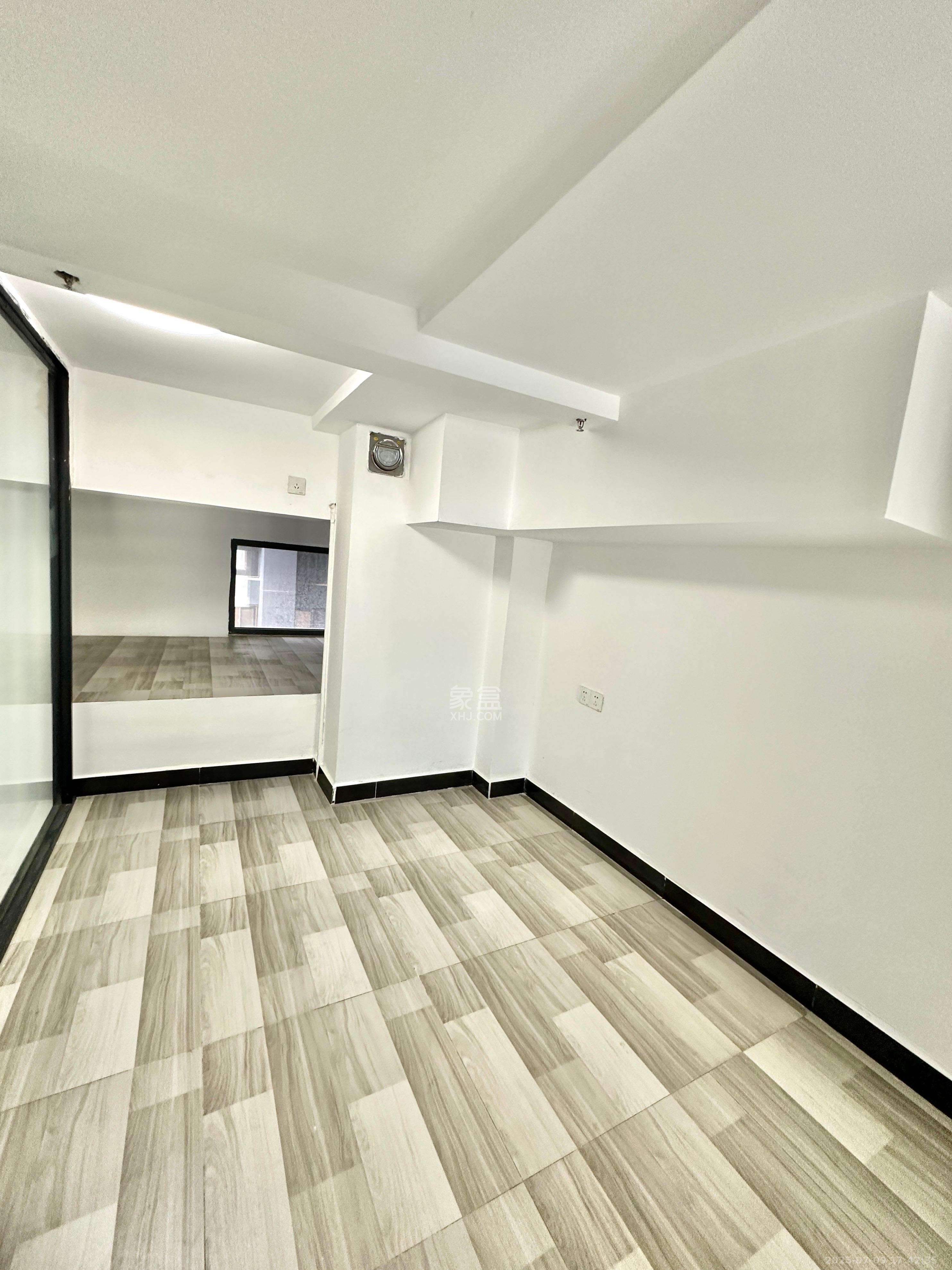 弘坤云寓  2室2厅1卫    2200.0元/月室内图