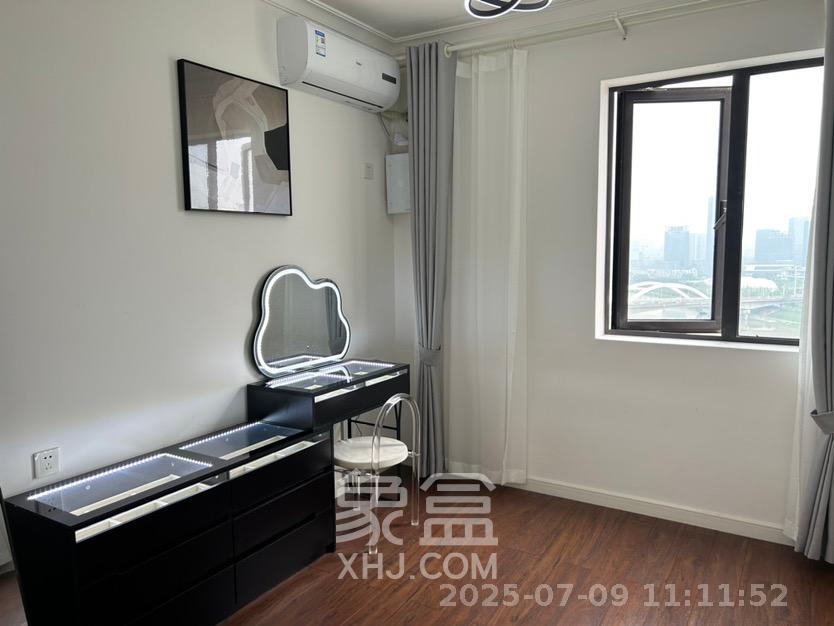 万科金域蓝湾  4室2厅2卫   5600.00元/月室内图
