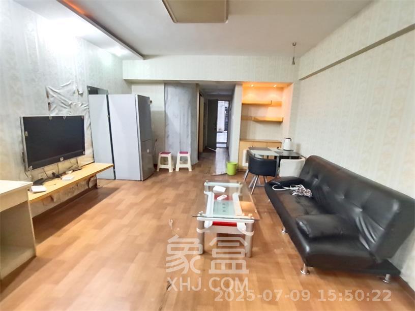 阳光100二期  1室1厅1卫   1600.00元/月室内图