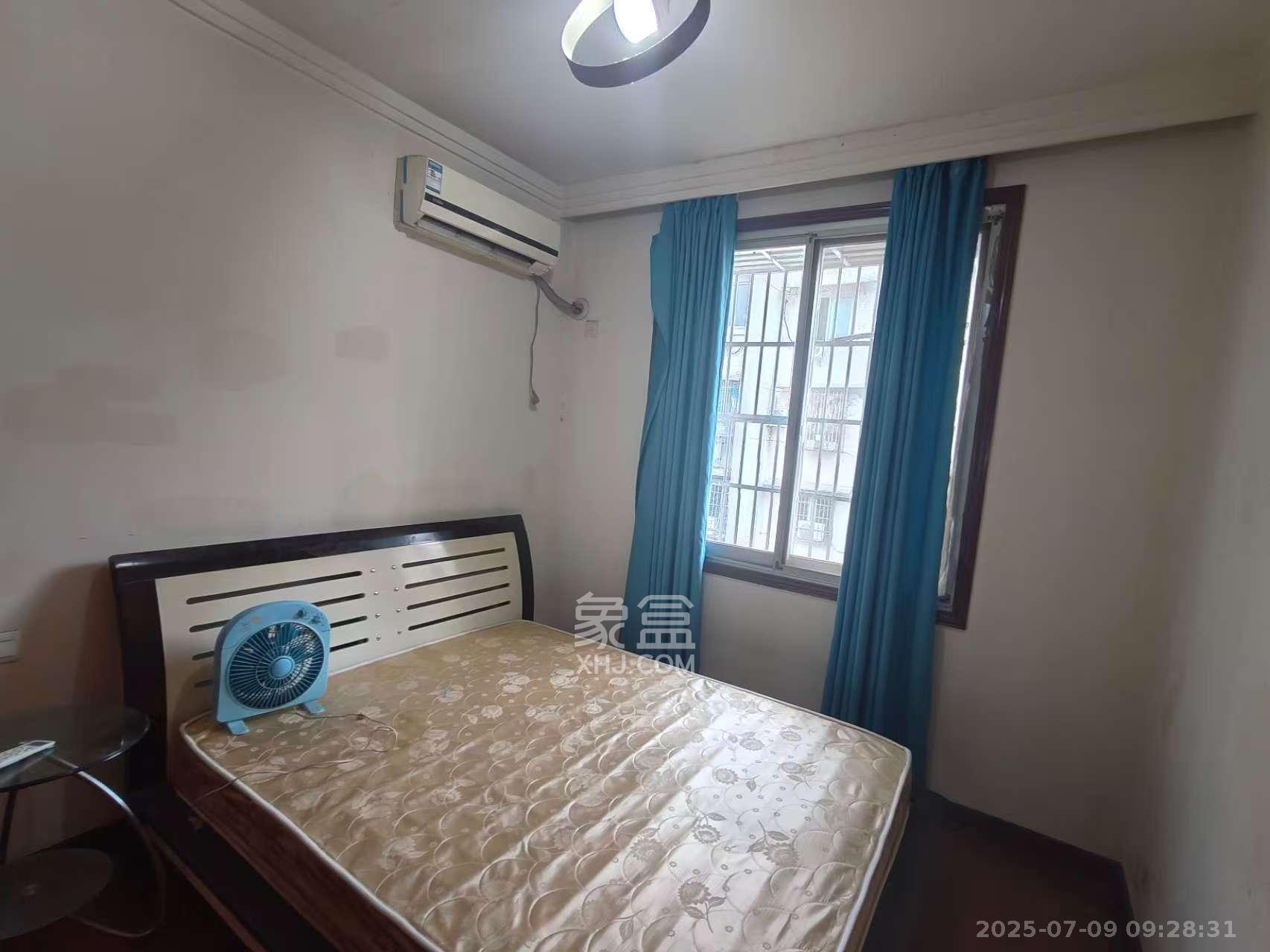 天润花园 3室2厅1卫 2500.0元/月 天润花园 3室2厅1卫 2500.0元/月室内图