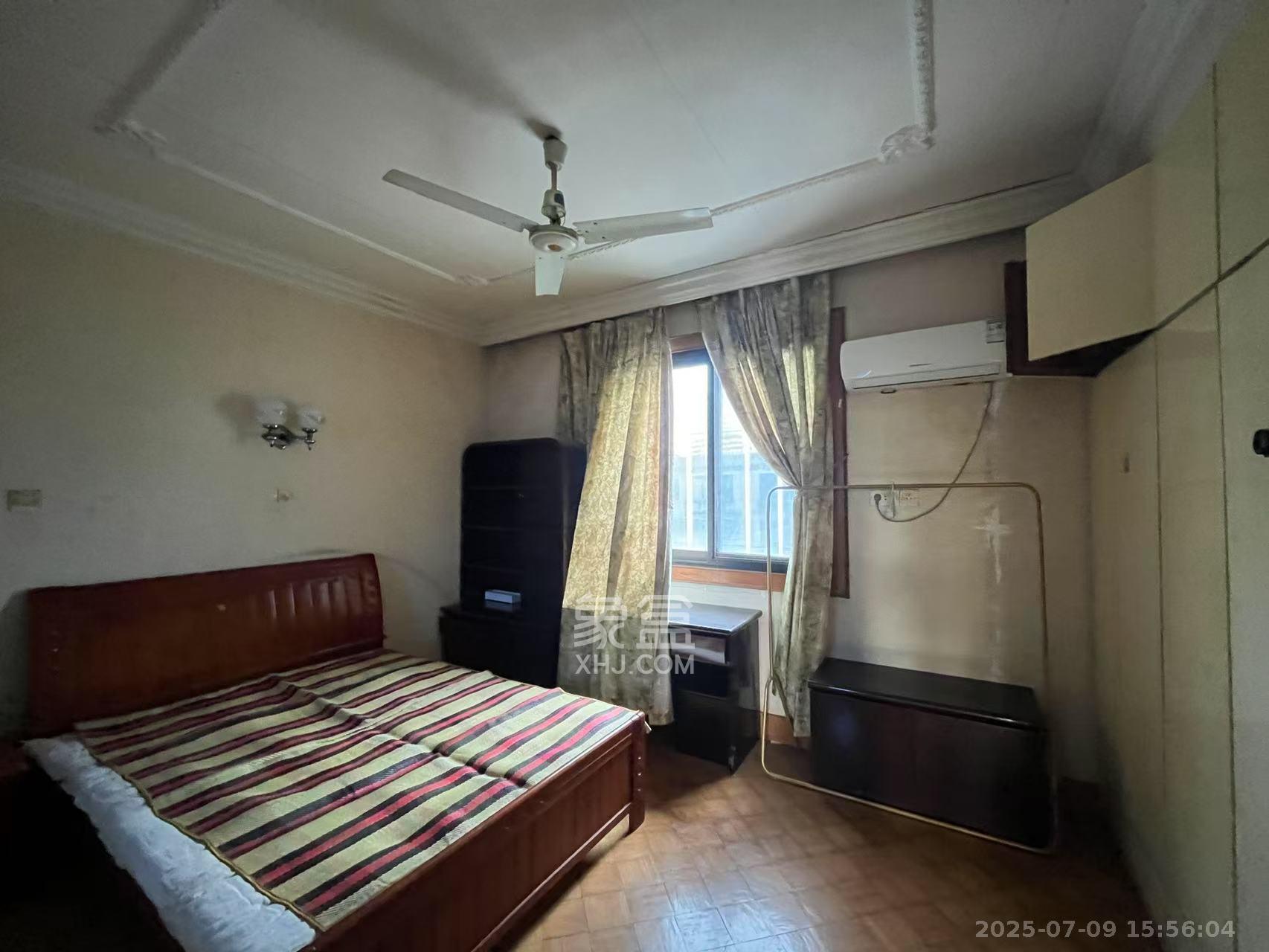 燕山街社区 3室2厅1卫 1700.0元/月 燕山街社区 3室2厅1卫 1700.0元/月室内图