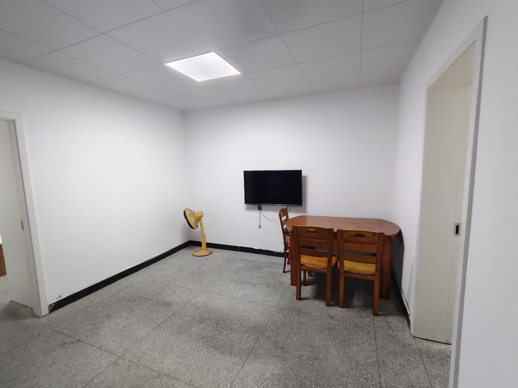 晓园嘉苑 2室2厅1卫 550.0元/月 晓园嘉苑 2室2厅1卫 550.0元/月户型图