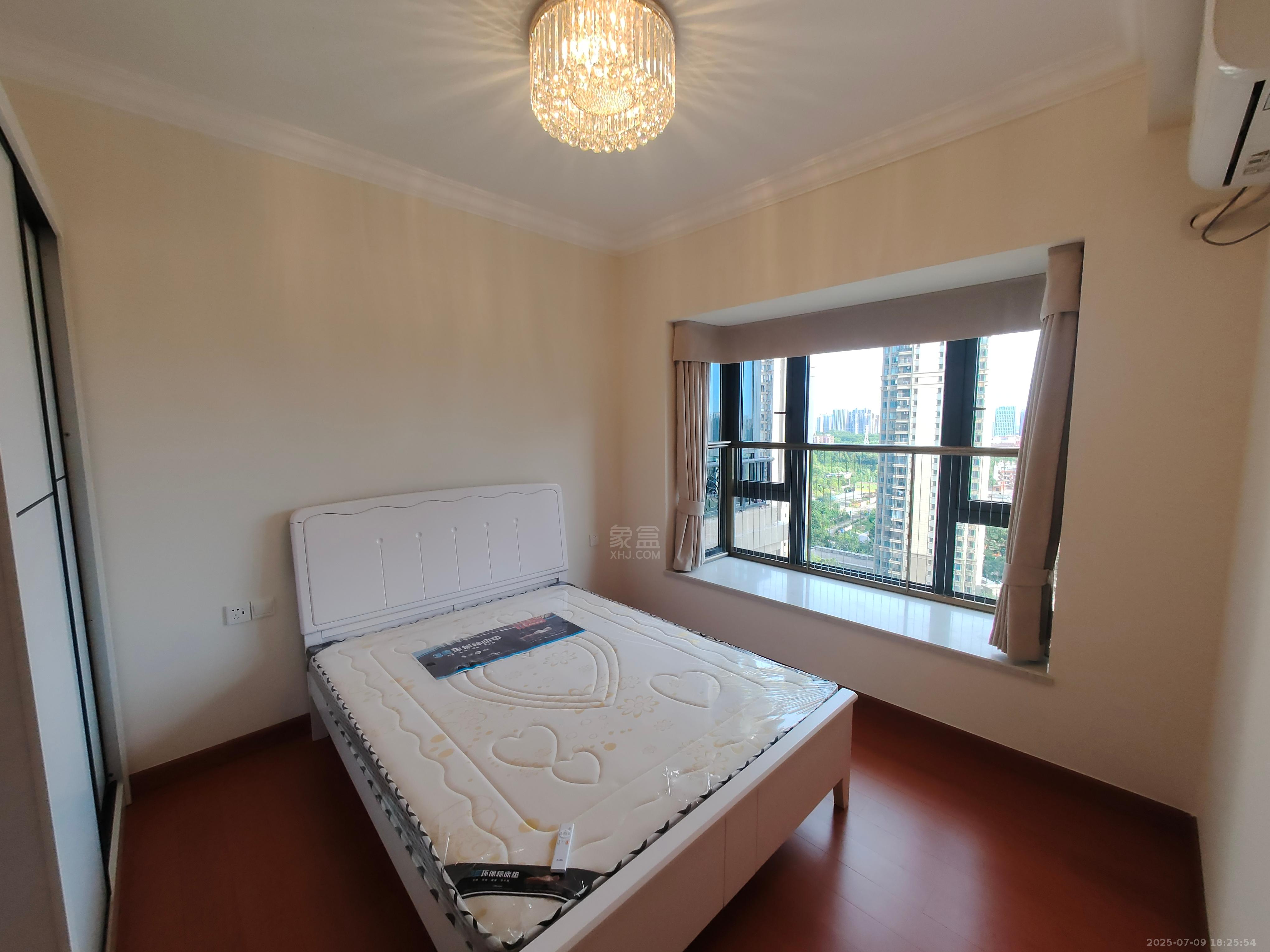 恒大华府 3室2厅1卫 2500.0元/月 恒大华府 3室2厅1卫 2500.0元/月室内图