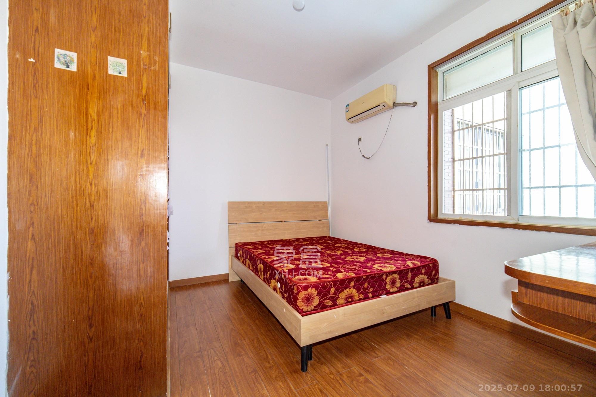 楚天世纪城东苑 2室2厅1卫 56.0万 楚天世纪城东苑 2室2厅1卫 56.0万卧室