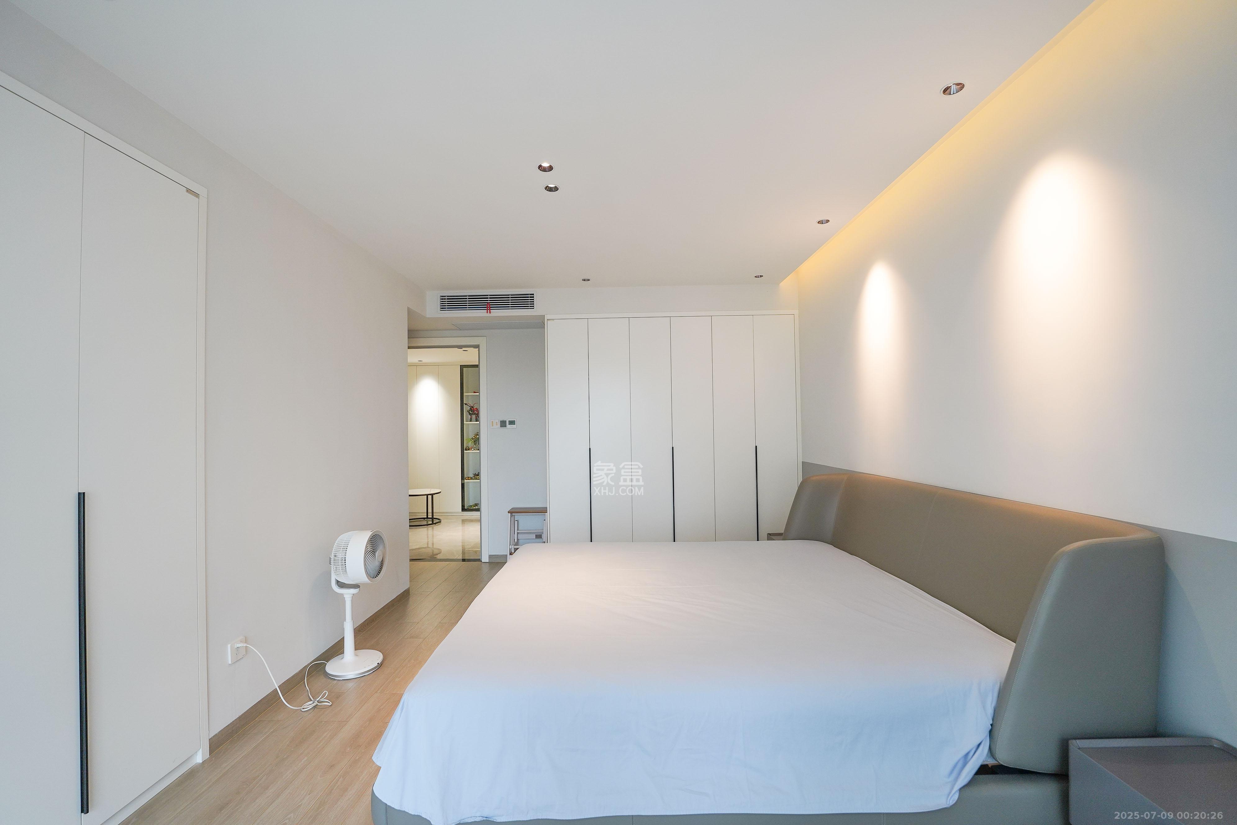 五矿万境蓝山 5室2厅2卫 165.0万 五矿万境蓝山 5室2厅2卫 165.0万卧室