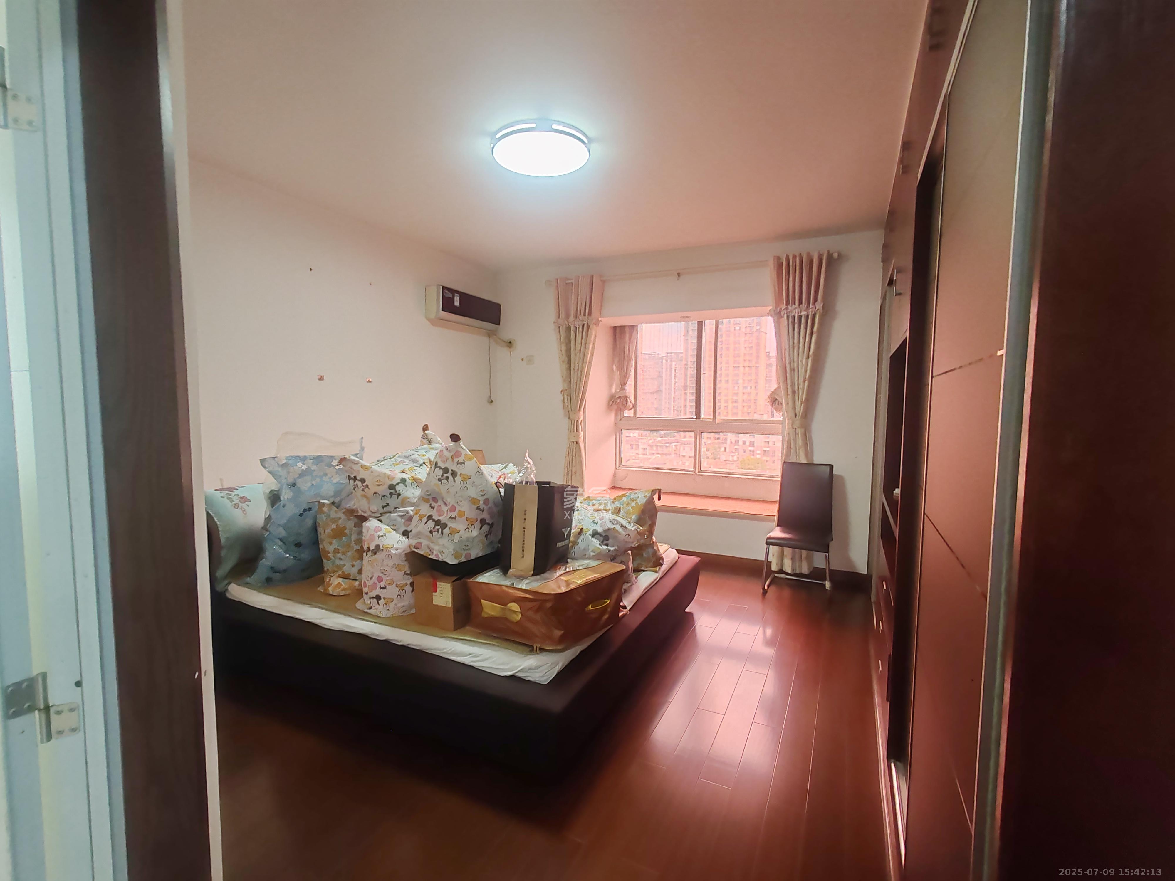 申奥美域  3室2厅2卫   3500.00元/月室内图