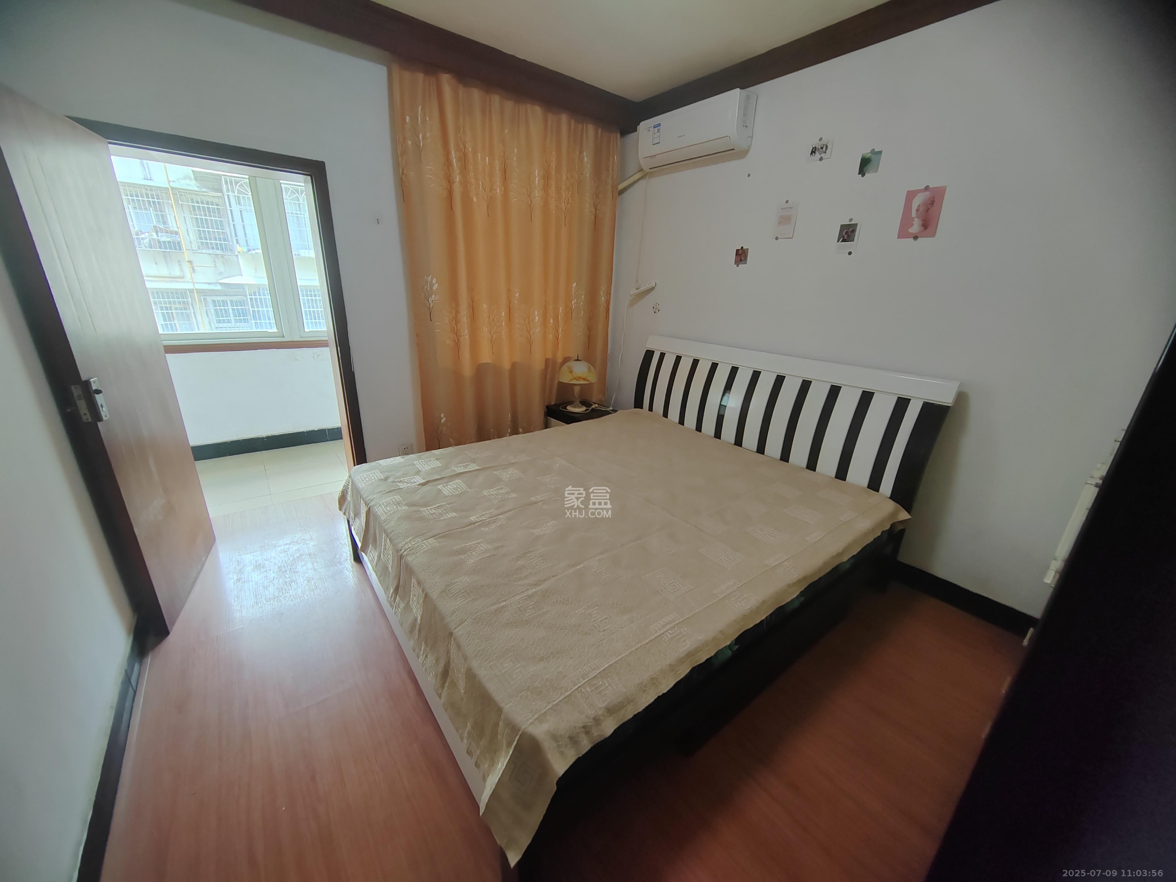 红花坡社区  2室2厅1卫   1400.00元/月室内图