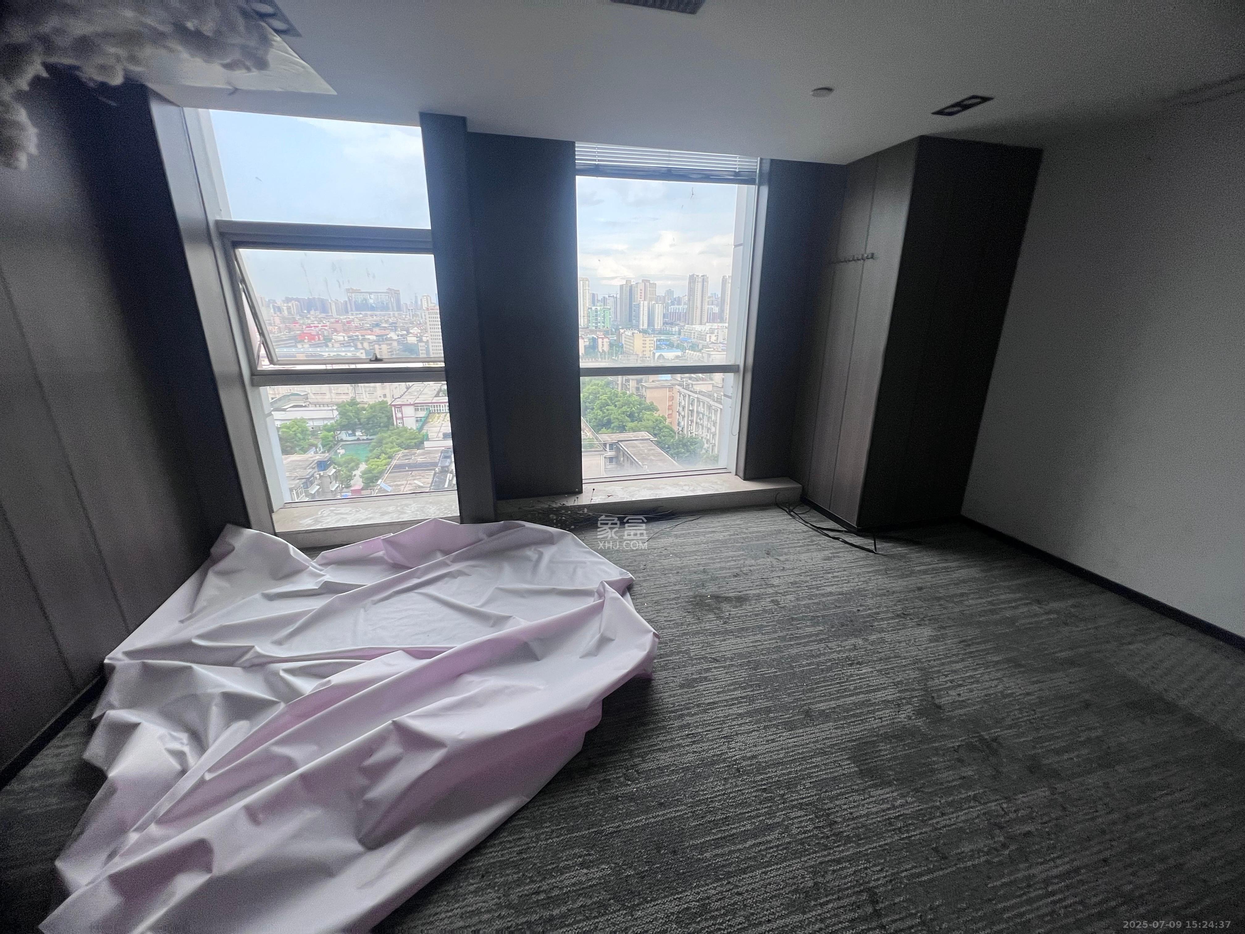 宇成朝阳广场 2室2厅1卫 4500.0元/月 宇成朝阳广场 2室2厅1卫 4500.0元/月室内图