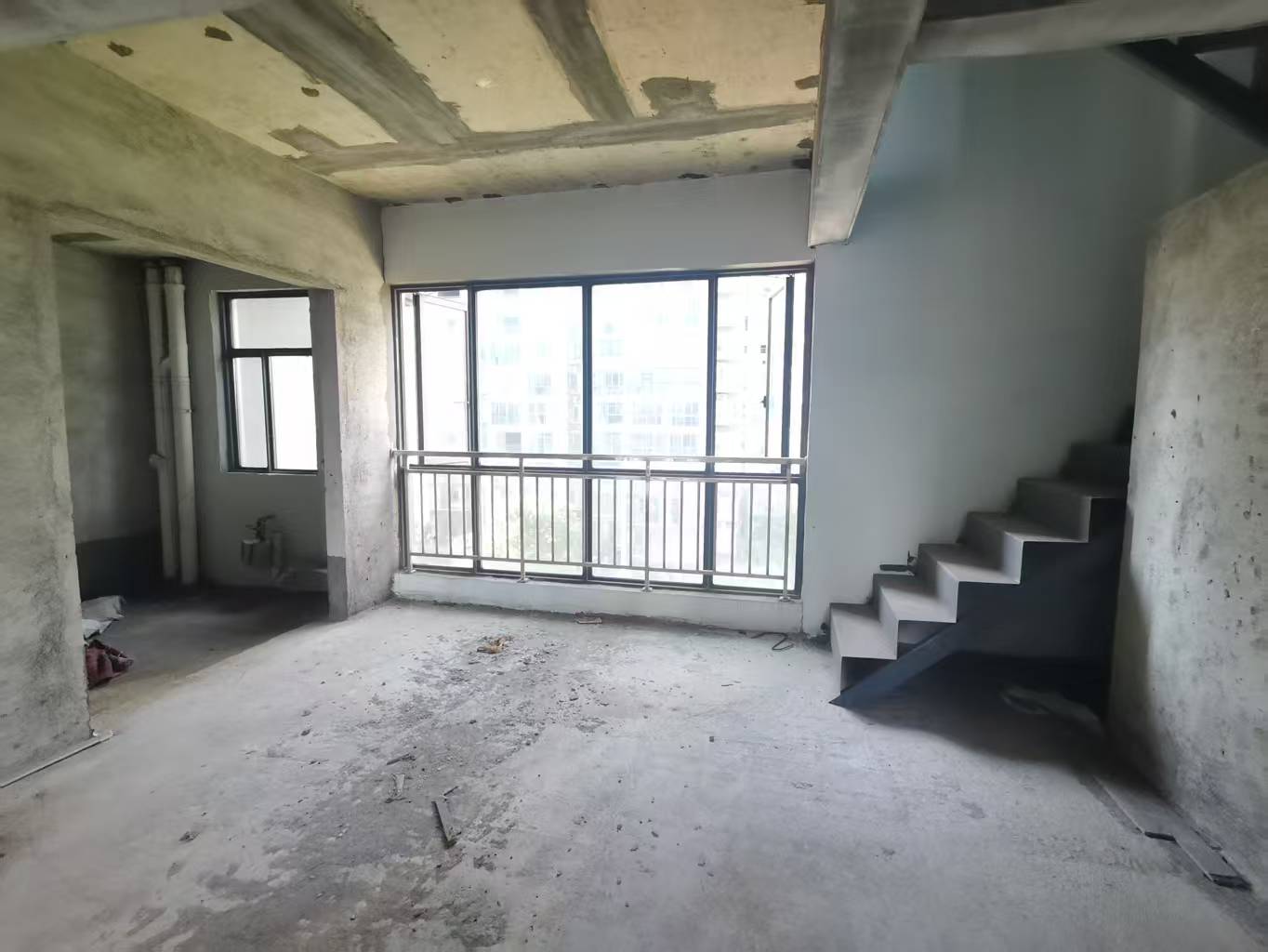 领御一方中心 4室2厅2卫 88.8万 领御一方中心 4室2厅2卫 88.8万室内图