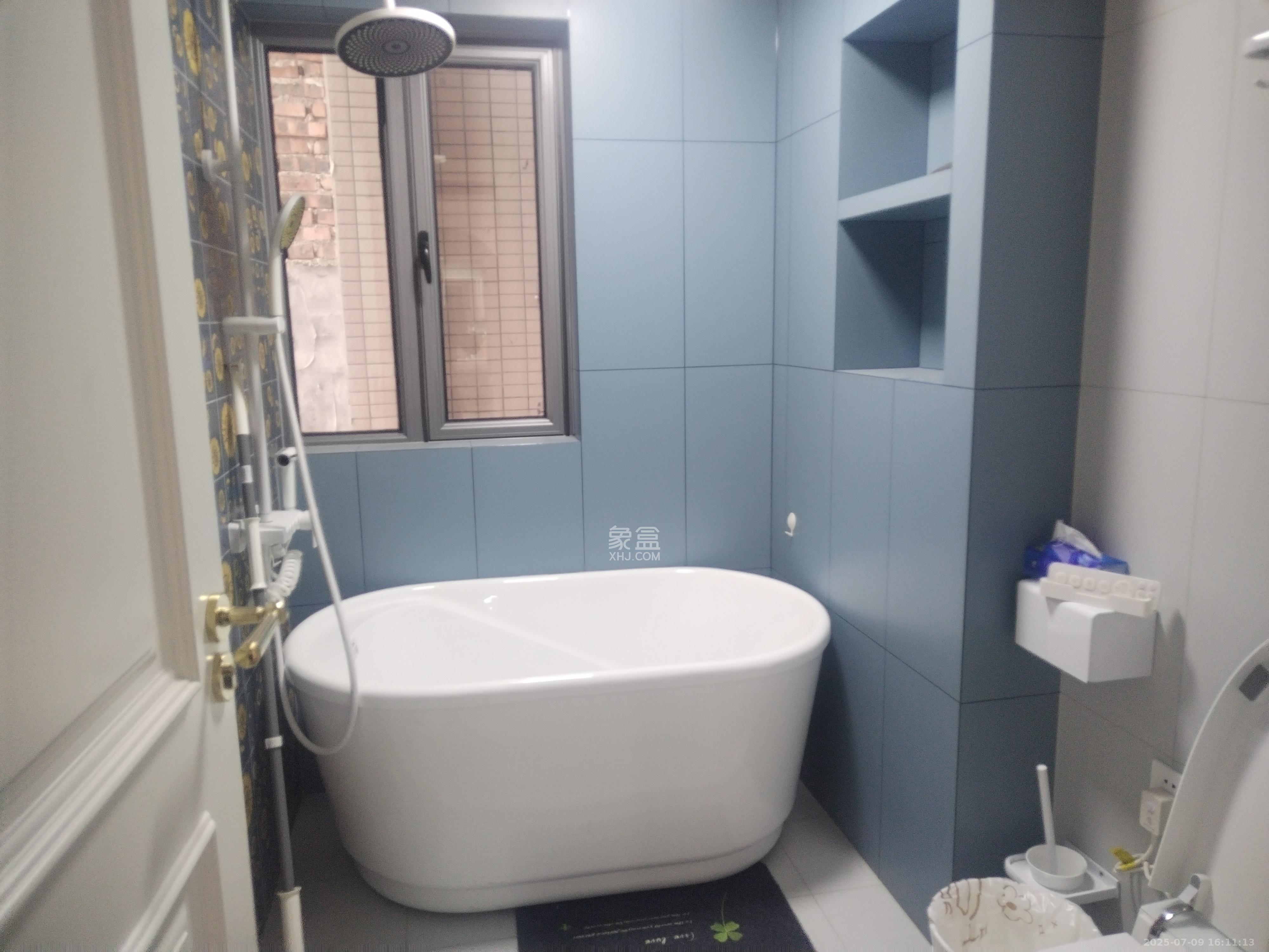 八方小区C区  3室2厅2卫   5200.00元/月室内图