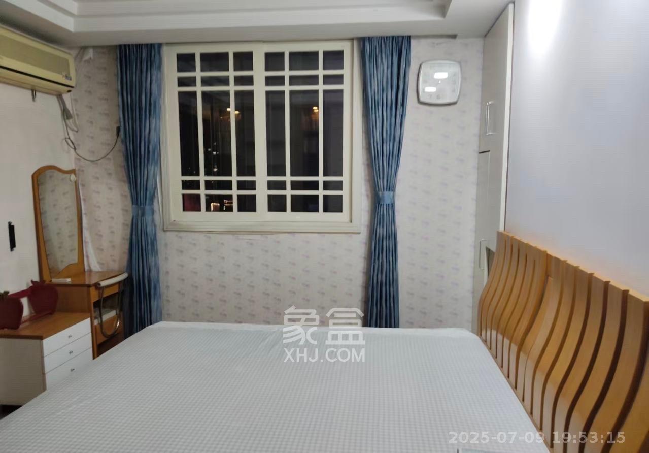 劳动路380号(建设银行宿舍)  3室2厅1卫    4000.0元/月 劳动路380号(建设银行宿舍)  3室2厅1卫    4000.0元/月室内图