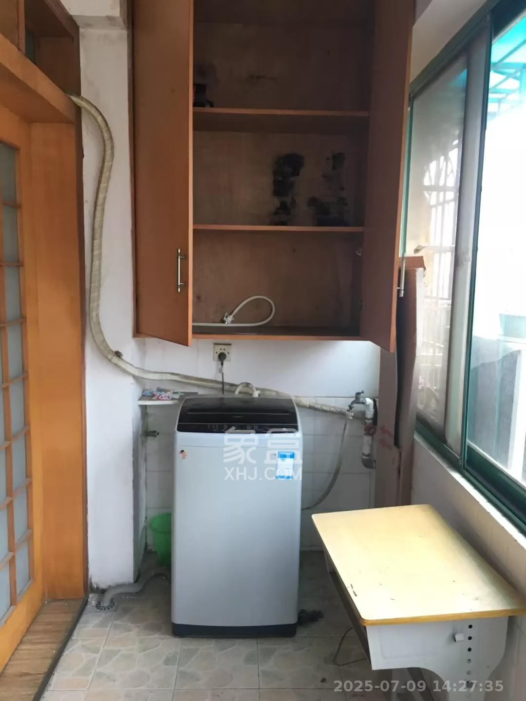 三湘小区  2室2厅1卫   1500.00元/月室内图