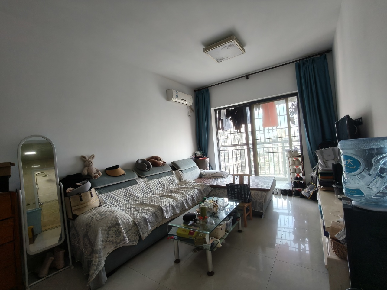 椰岛广场  1室1厅1卫    94.0万 椰岛广场  1室1厅1卫    94.0万室内图