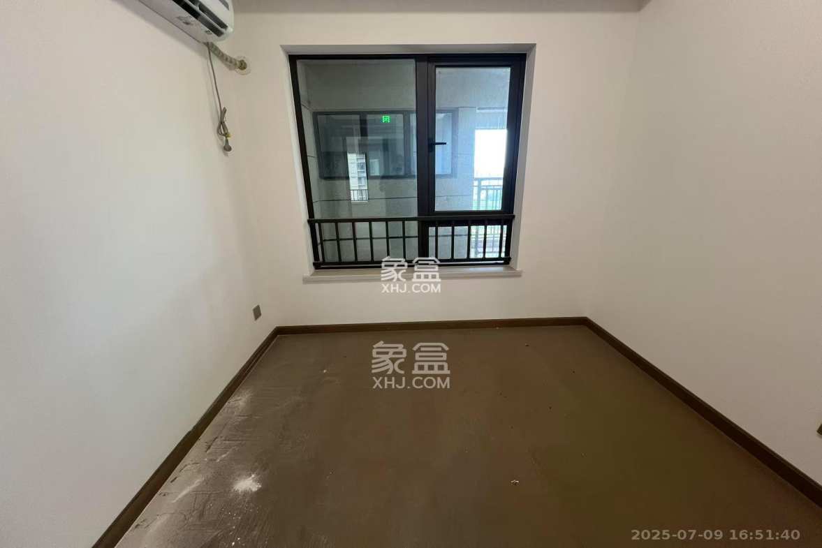 阳光城尚东湾青柠园 3室2厅2卫 2300.0元/月 阳光城尚东湾青柠园 3室2厅2卫 2300.0元/月室内图