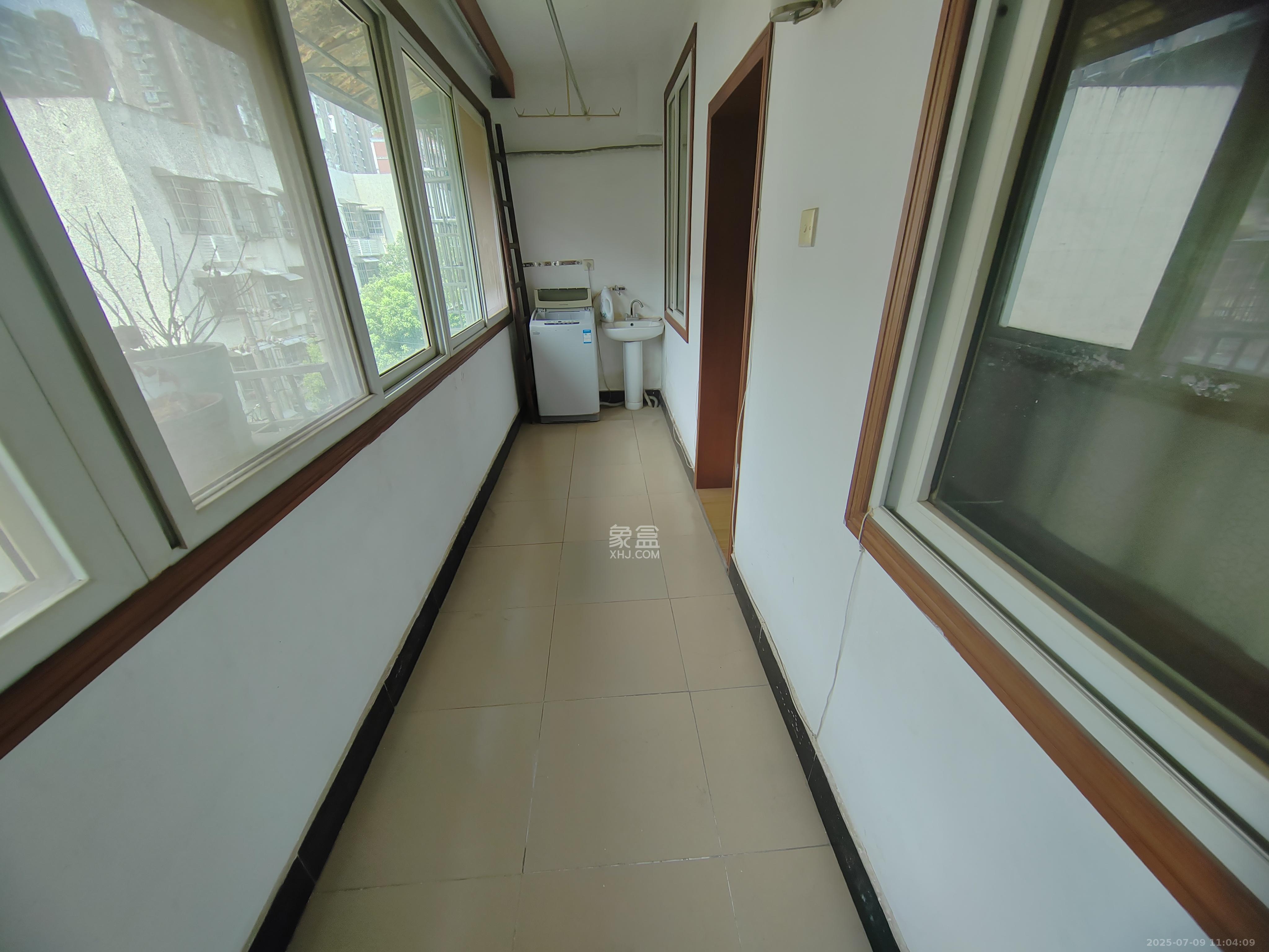 红花坡社区  2室2厅1卫   1400.00元/月室内图