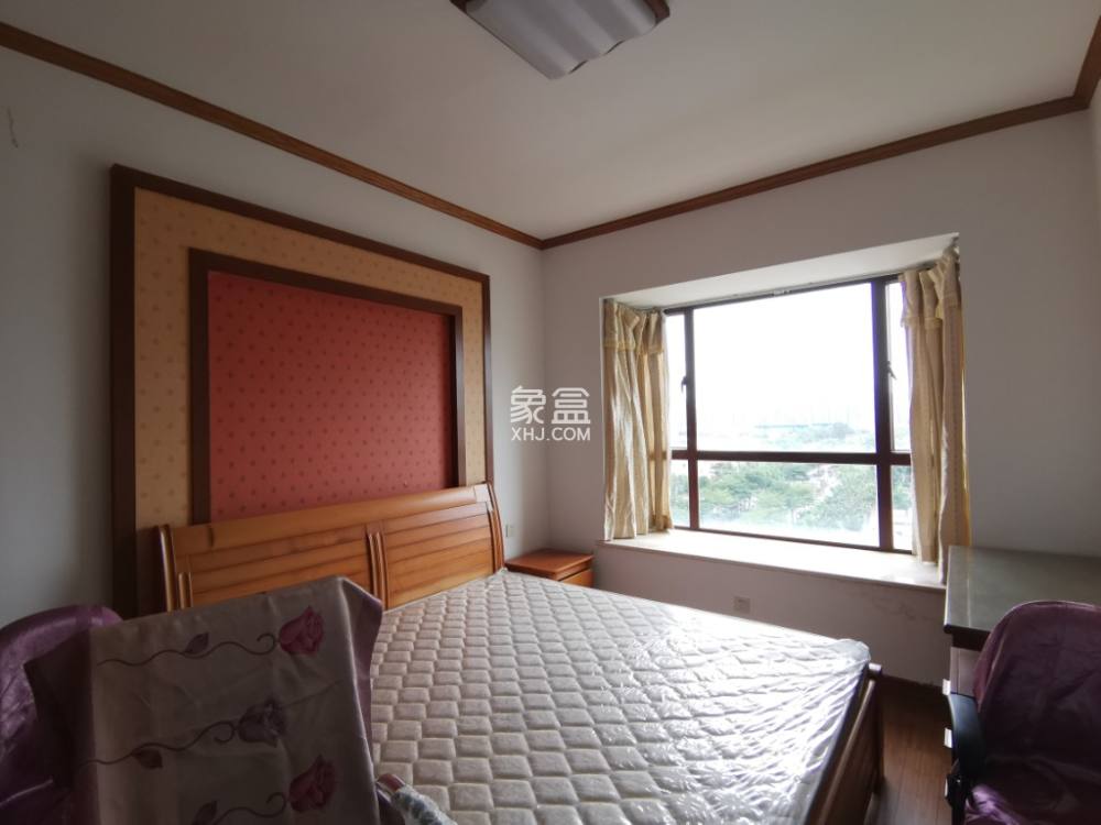 水岸珈蓝  3室2厅2卫   2600.00元/月室内图