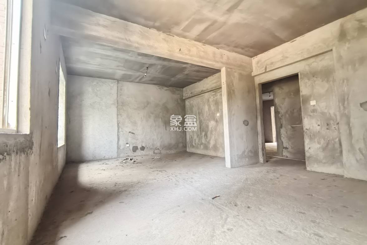 南苑上和一期 4室2厅2卫 80.0万 南苑上和一期 4室2厅2卫 80.0万客厅