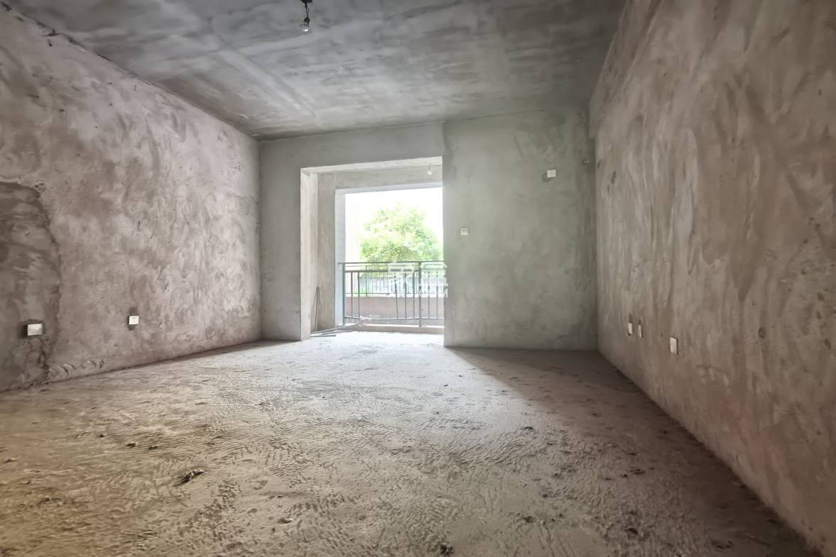 南苑上和一期 4室2厅2卫 80.0万 南苑上和一期 4室2厅2卫 80.0万客厅