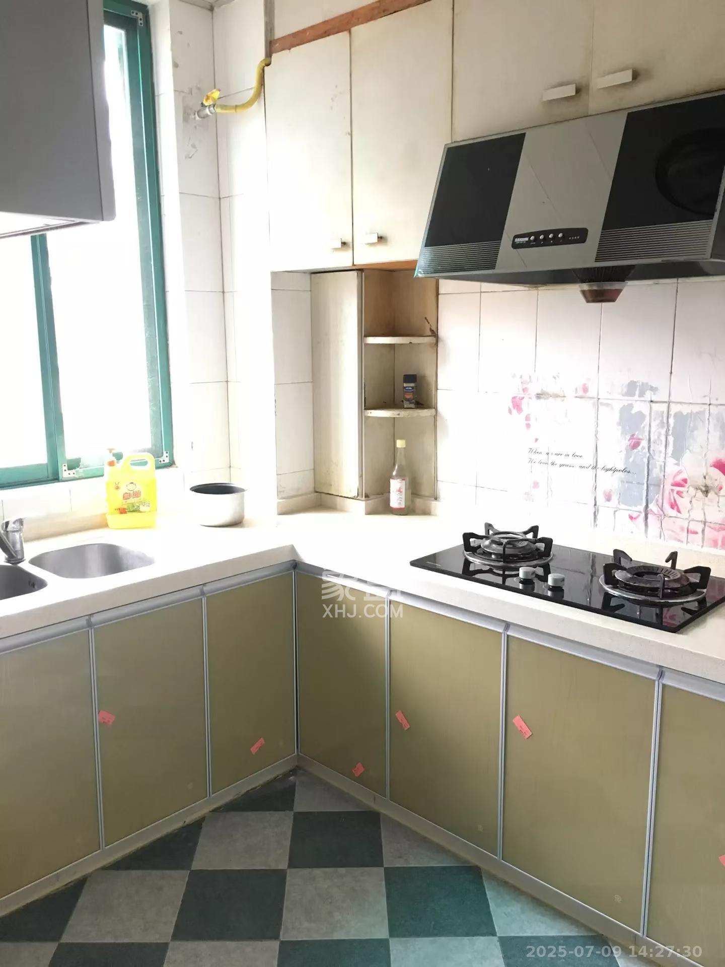 三湘小区  2室2厅1卫   1500.00元/月室内图