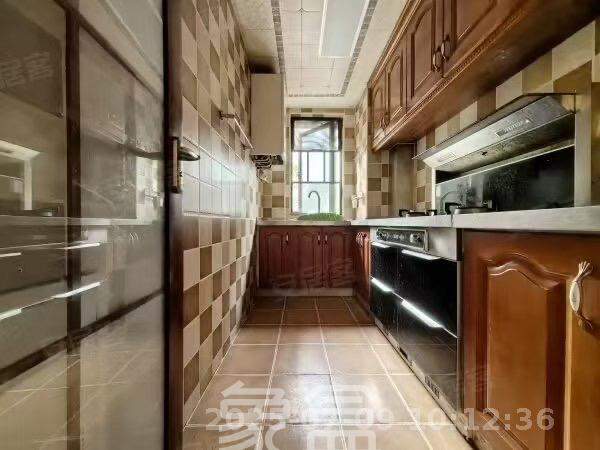 好莱城(弘德西街) 4室2厅2卫 2800.0元/月 好莱城(弘德西街) 4室2厅2卫 2800.0元/月室内图