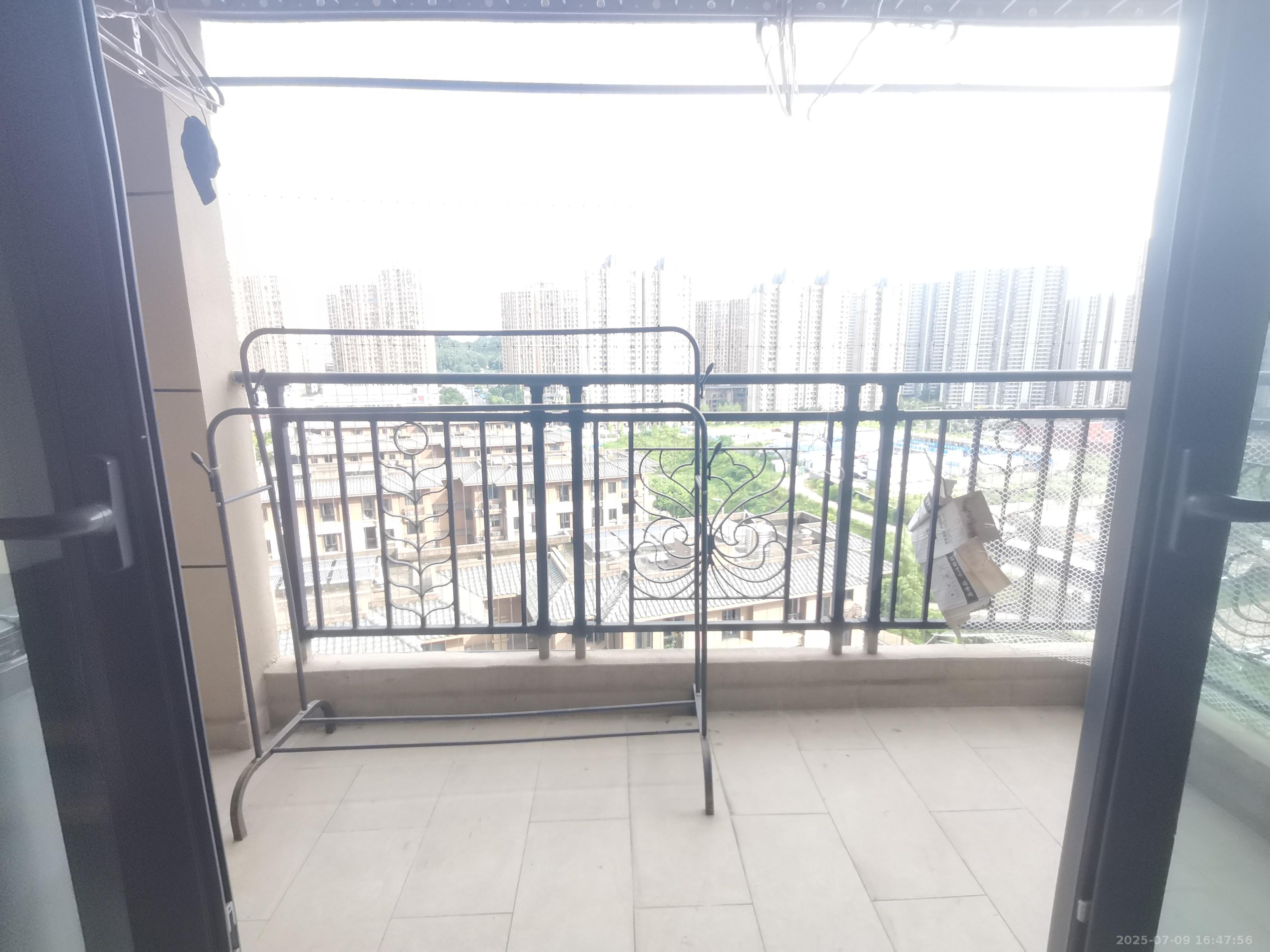 恒大御景天下城一期 3室2厅1卫 1900.0元/月 恒大御景天下城一期 3室2厅1卫 1900.0元/月室内图