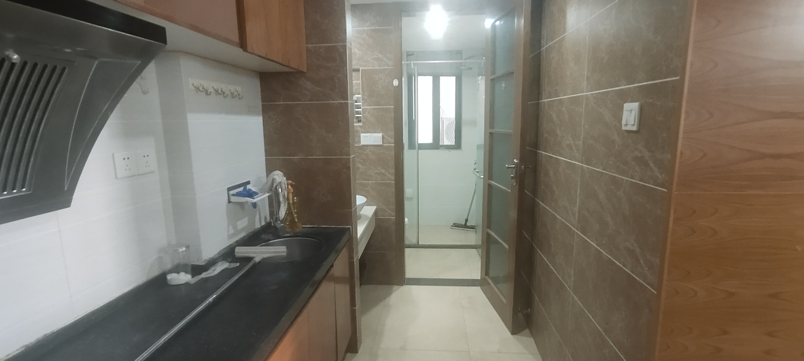 宝华海景 1室2厅1卫 3000.0元/月 宝华海景 1室2厅1卫 3000.0元/月室内图