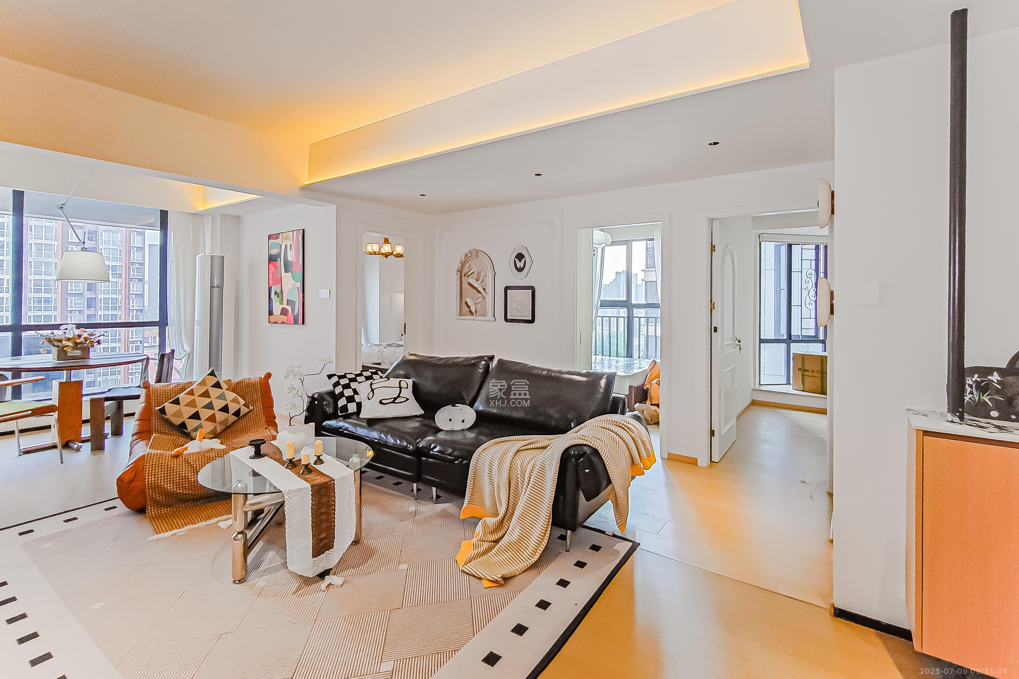 云鼎公馆 3室2厅1卫 92.8万 云鼎公馆 3室2厅1卫 92.8万客厅